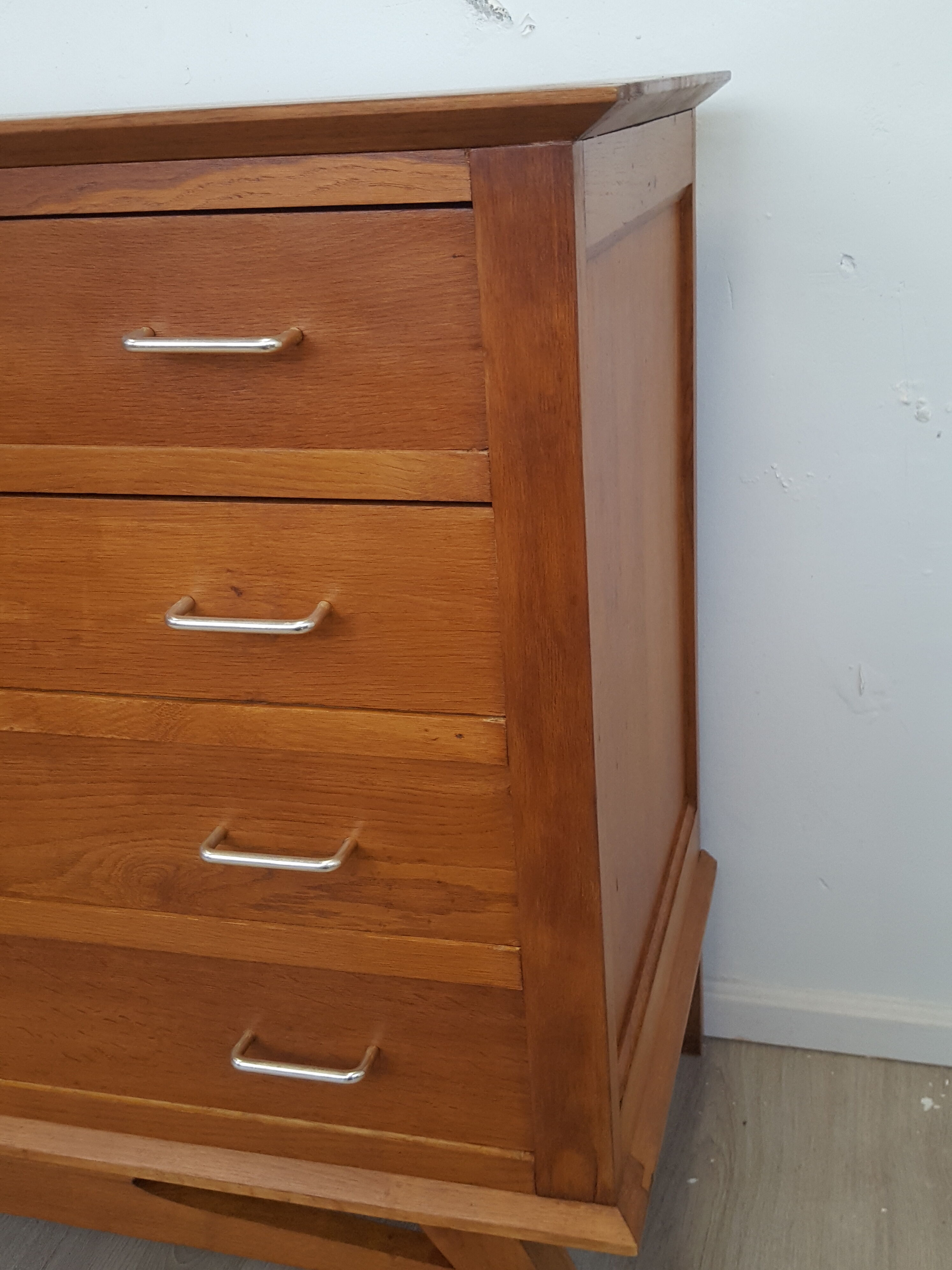 Vintage chest of drawers