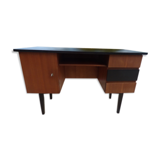 Bureau vintage trois tiroirs et une porte avec étagère