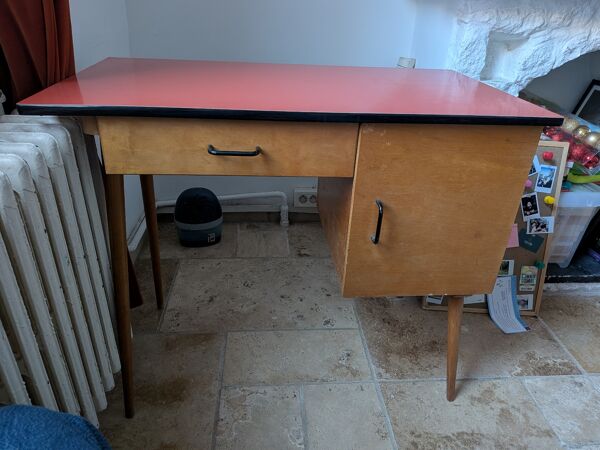 Bureau vintage Baumann à pieds compas