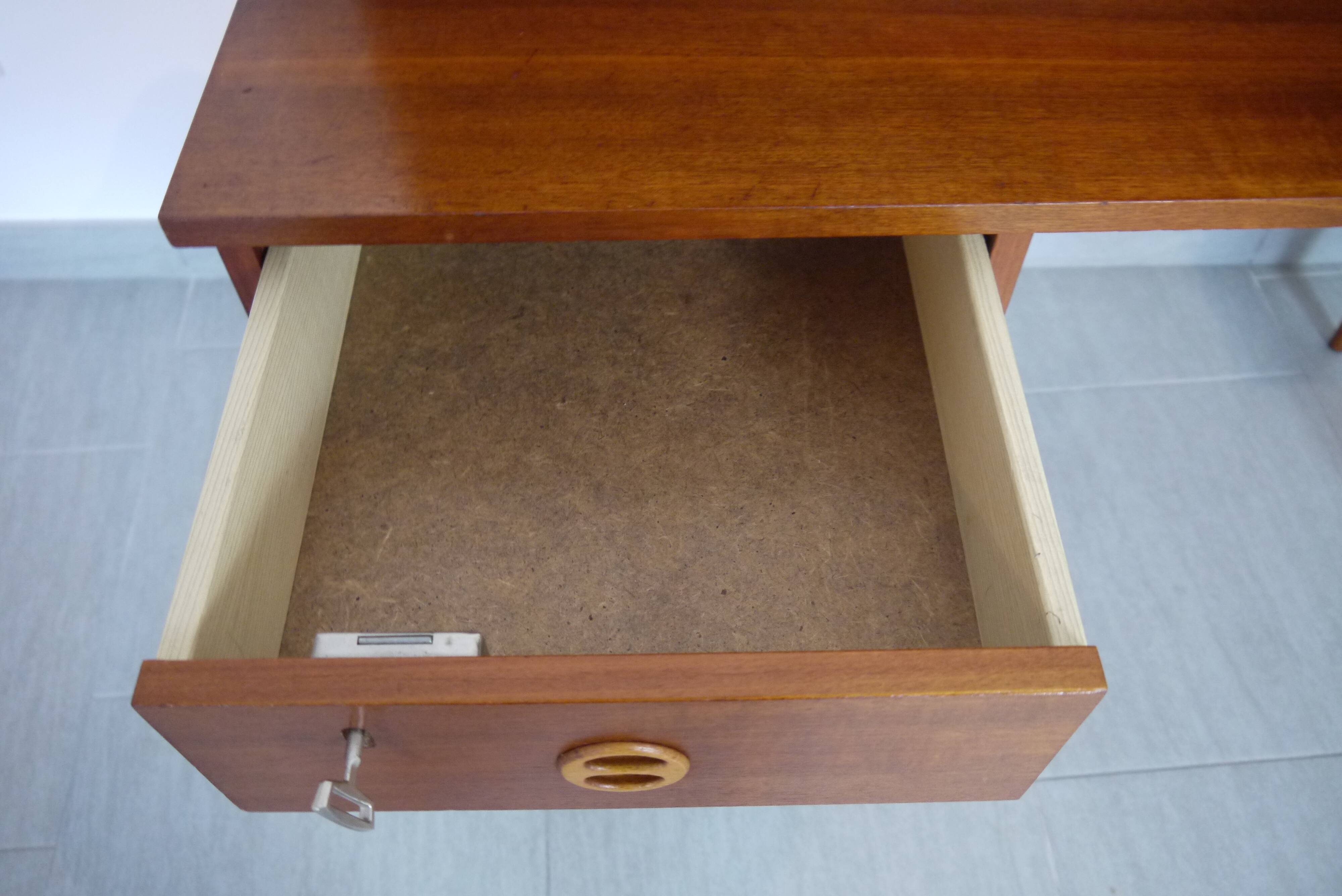 Office style Scandinavian GDR