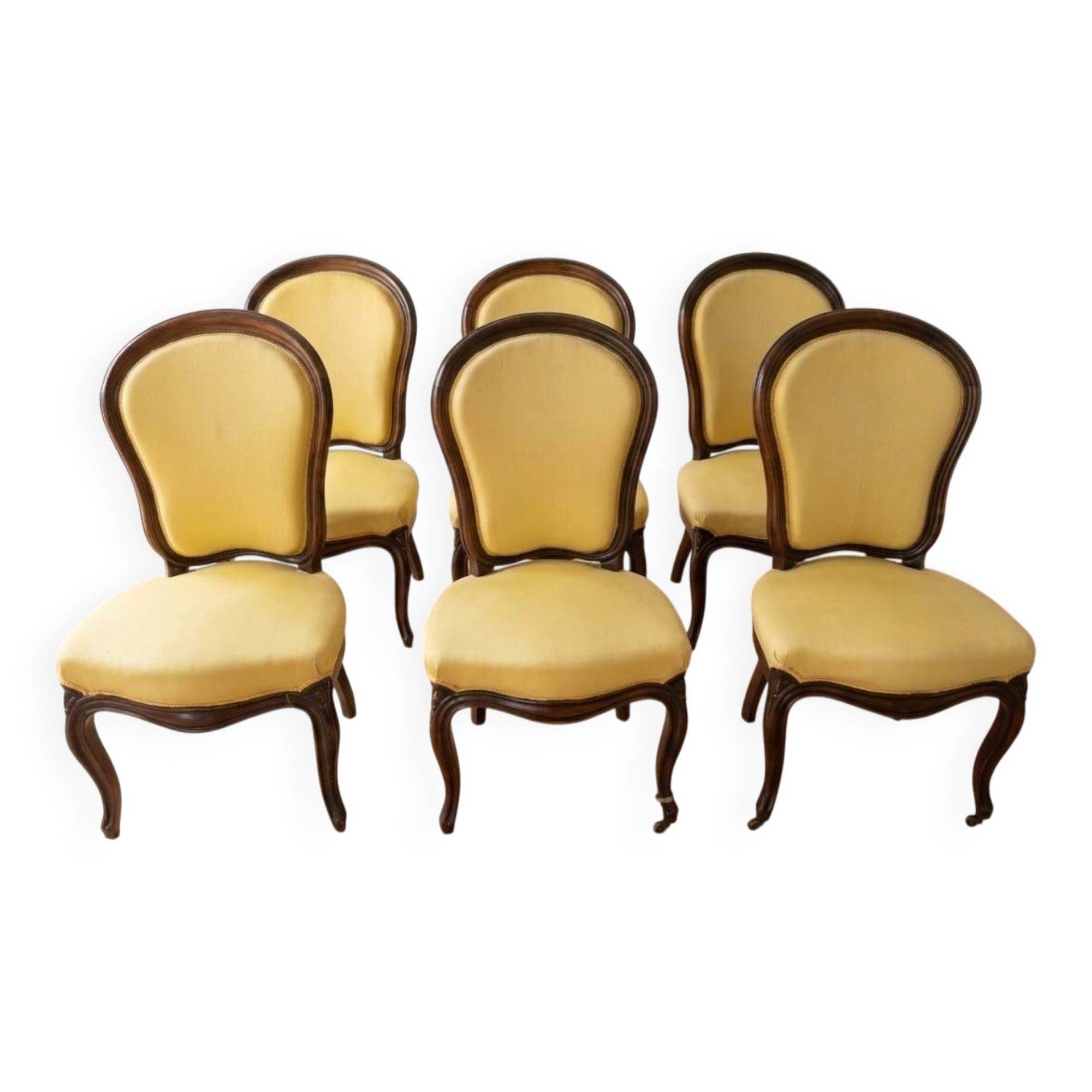 Set of 6 antique classic style chairs in wood and yellow fabric.