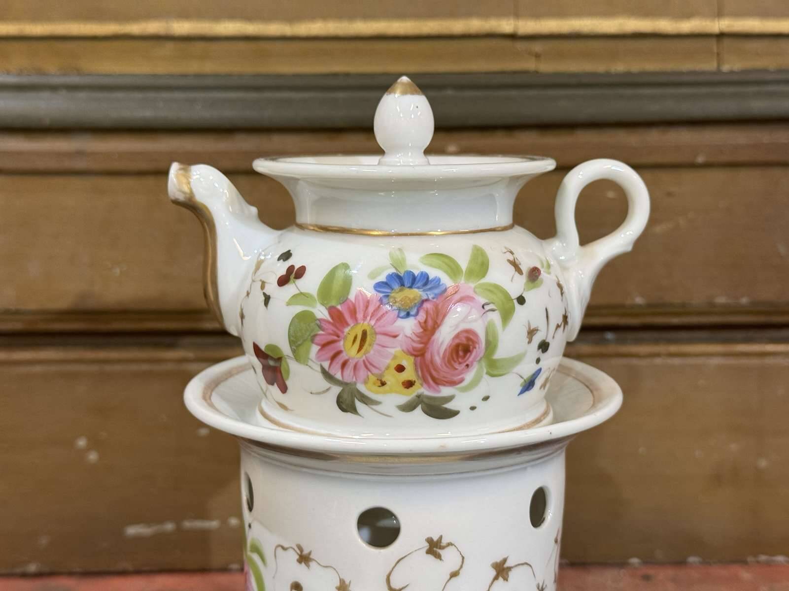 Napoleon III teapot, late 19th century.