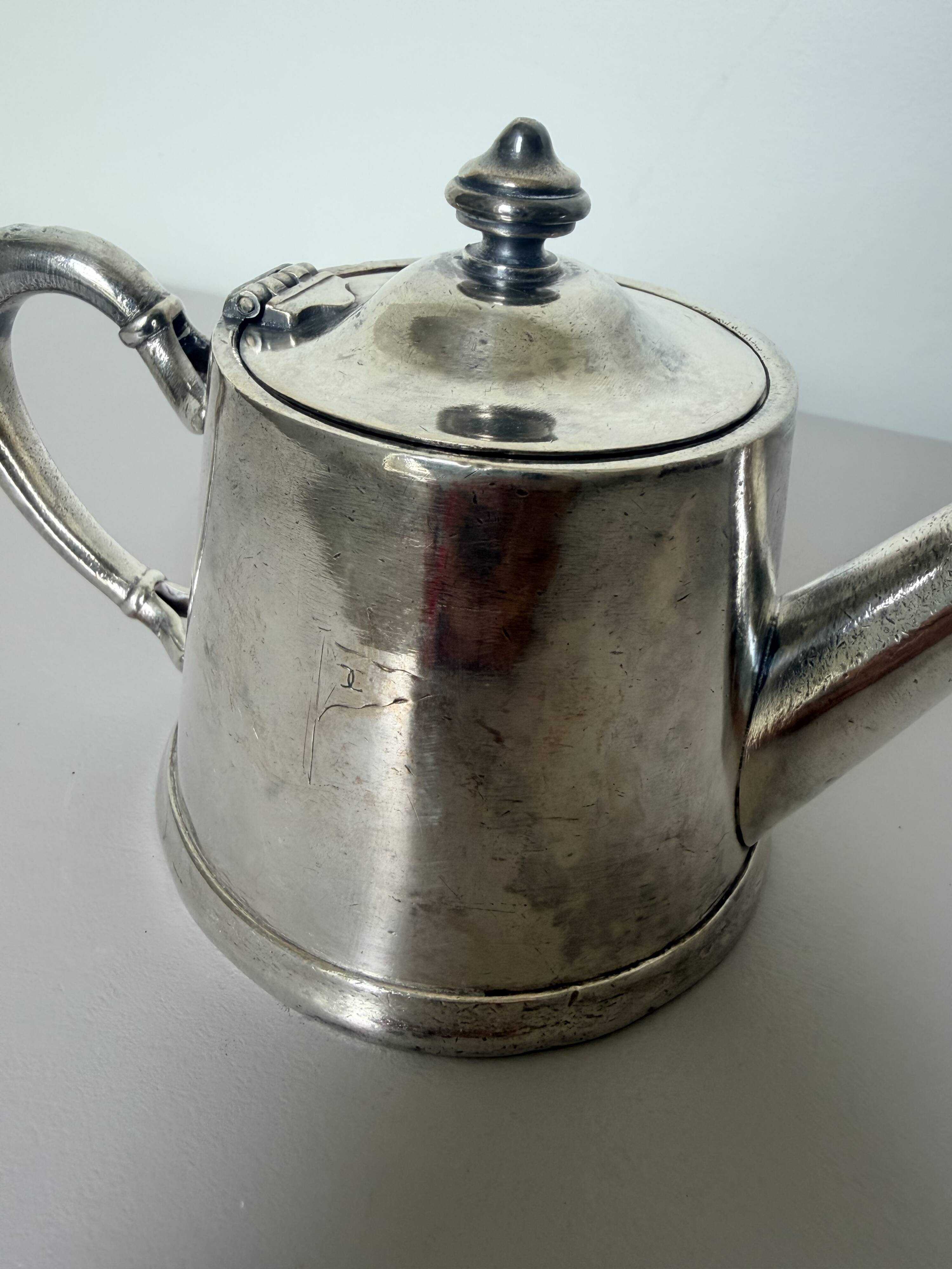 Silver-plated metal teapot vintage potter 240546