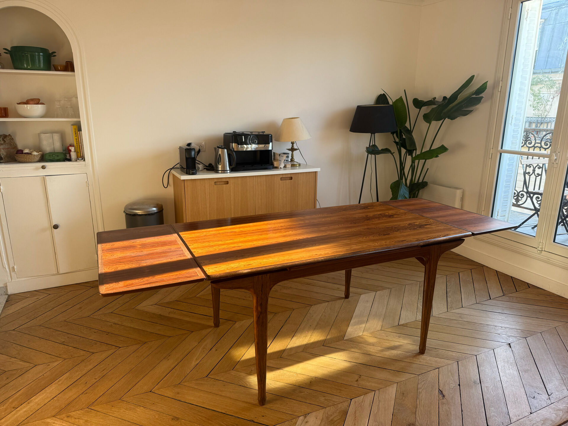 Danish vintage dining table – Scandinavian design – Extendable 240 cm