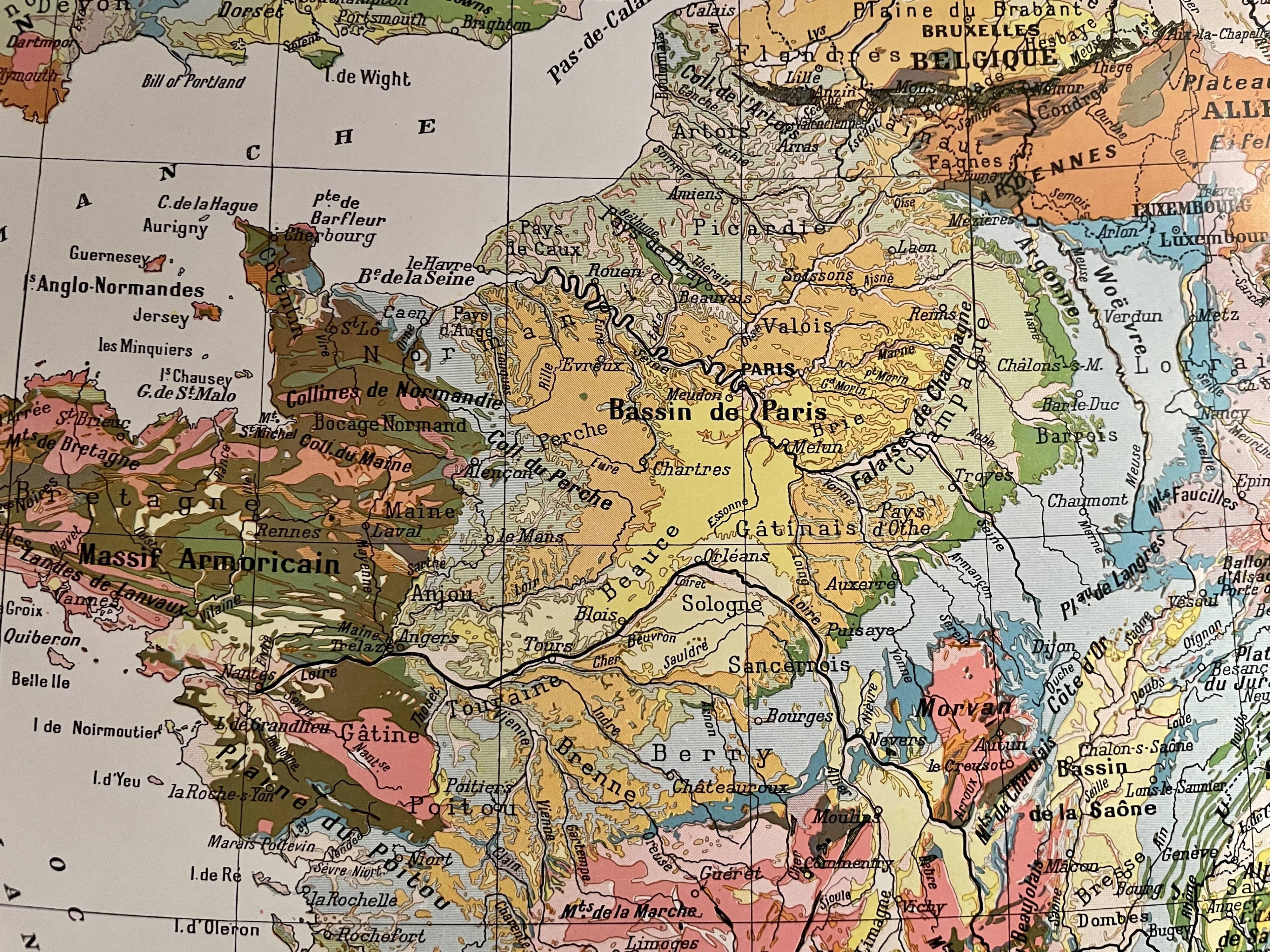 Old geological France map from 1928