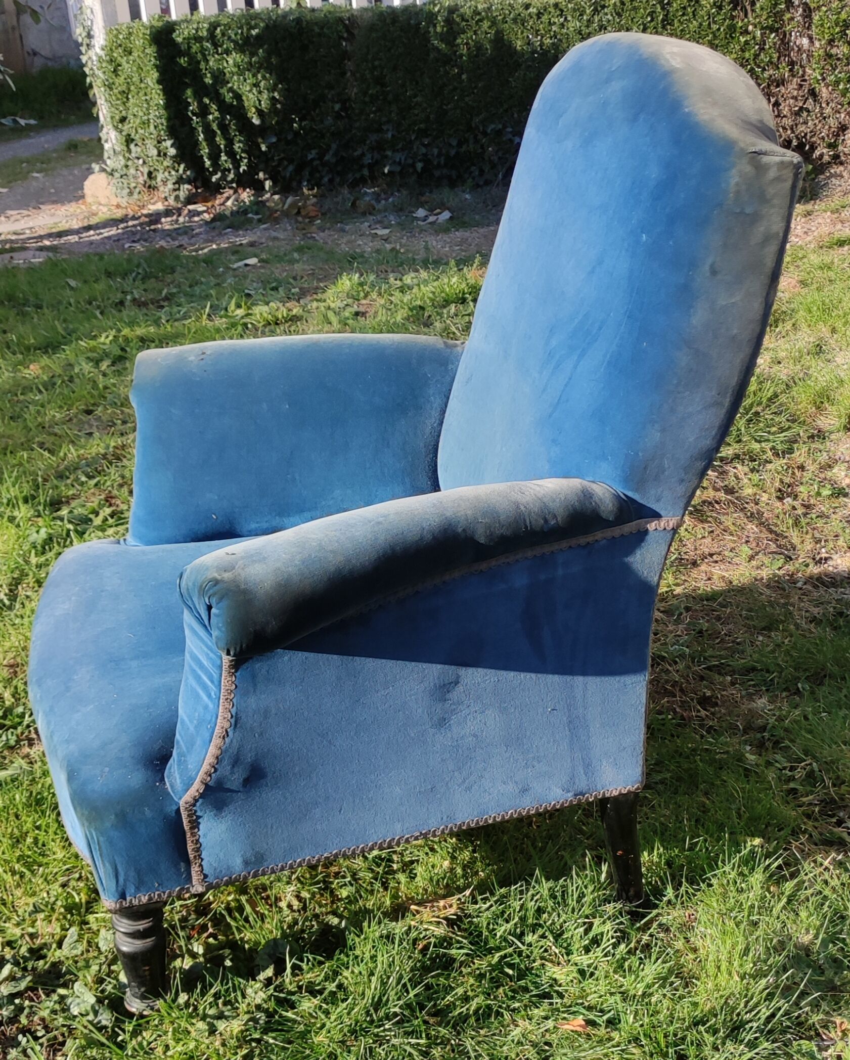 Armchair Napoleon III blue velvet