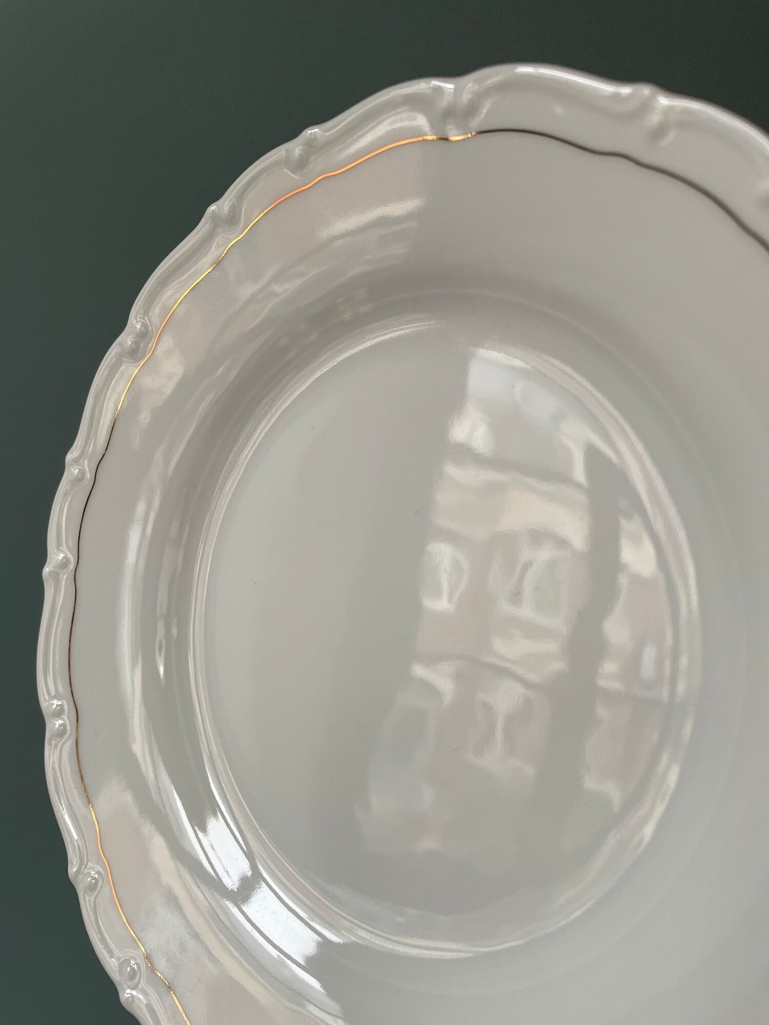 Series of 12 dessert plates in fine bohemian porcelain