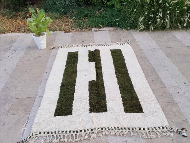 Fabulous personalised rug, authentic Moroccan rug, 150/250cm.