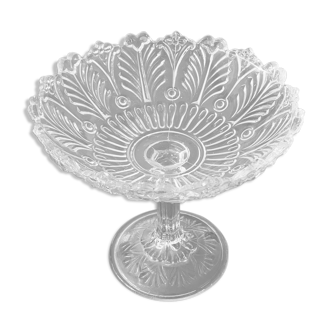 Glass cup decorated with foliage