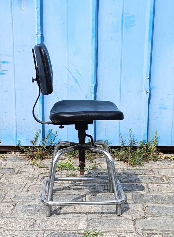 Chaise de laboratoire industrielle