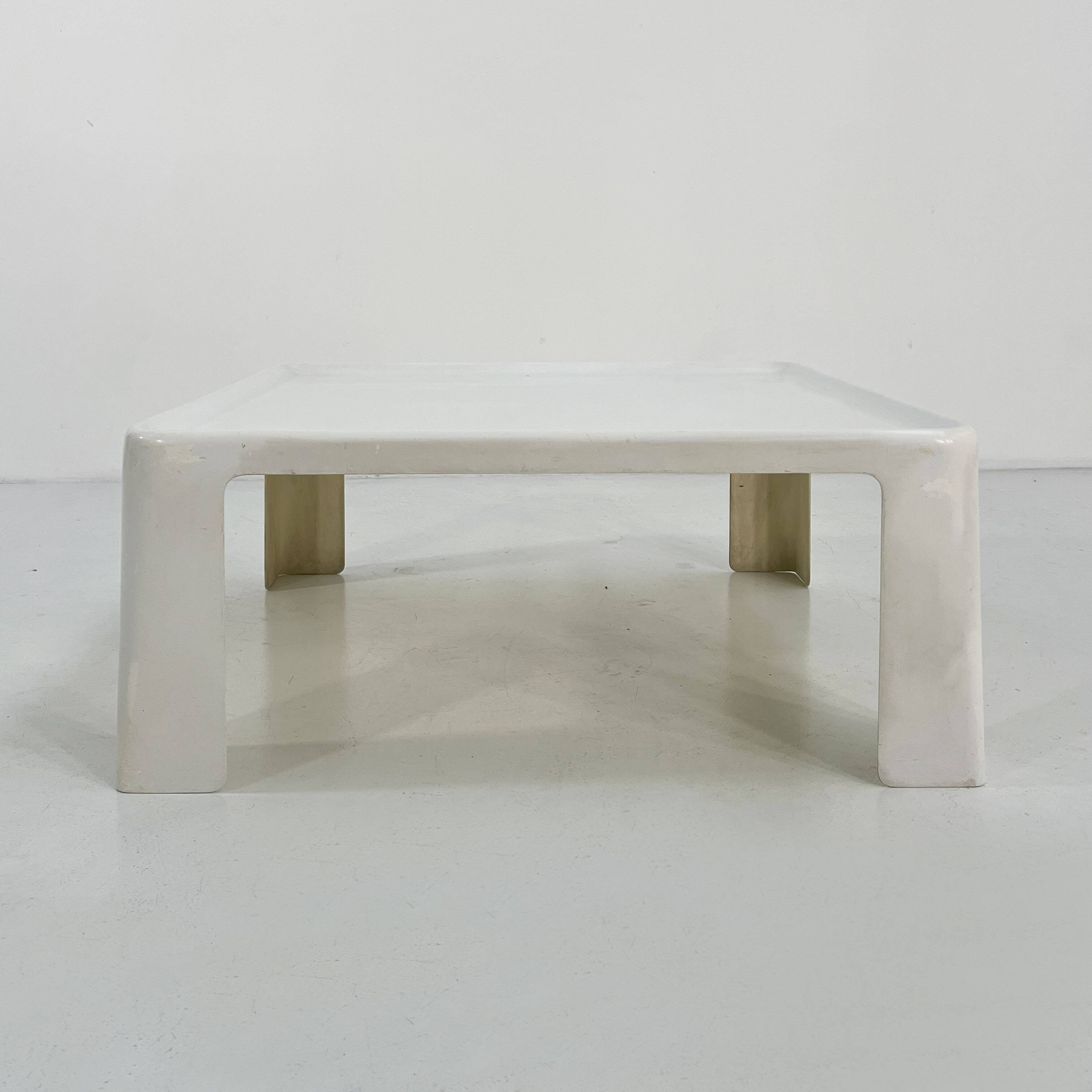 Amanta white coffee table by Mario Bellini for B&B Italia, 1970