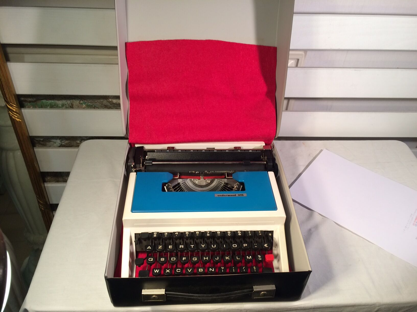 Underwood 315 portable typewriter 70