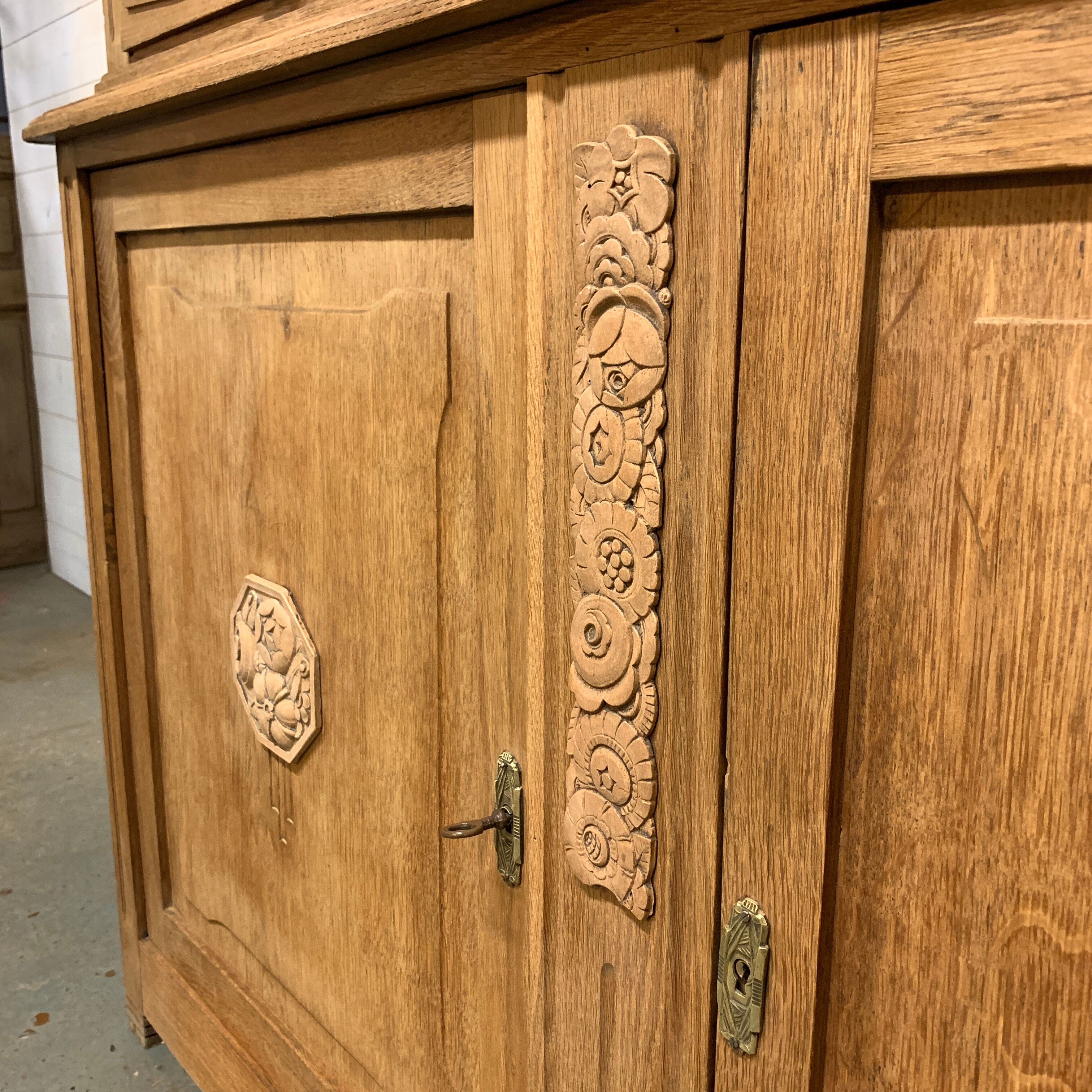 Art deco 1930 oak croass