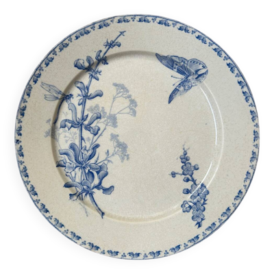 Assiette plate ancienne Terre de Fer « Carmen »