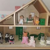 Sylvanian house and family