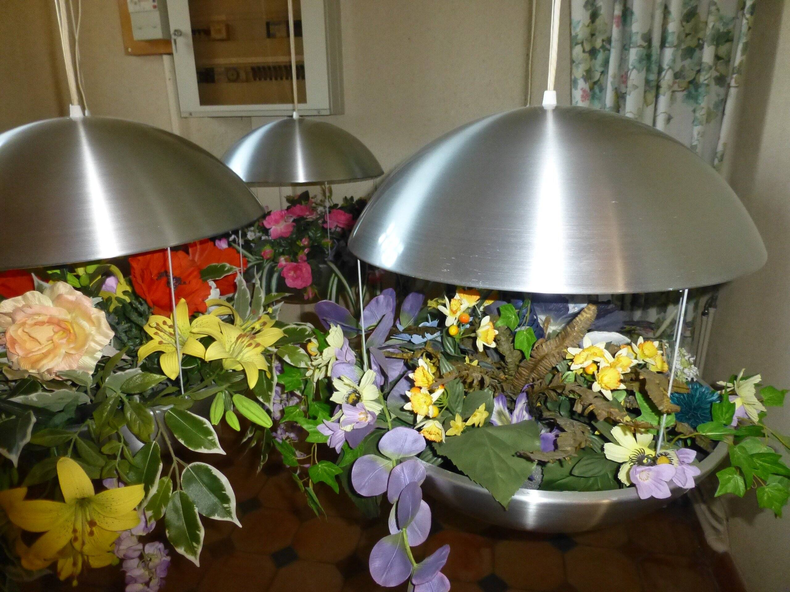 Set of 6 RS50 hanging planters by Poul Cadovius for Royal System.