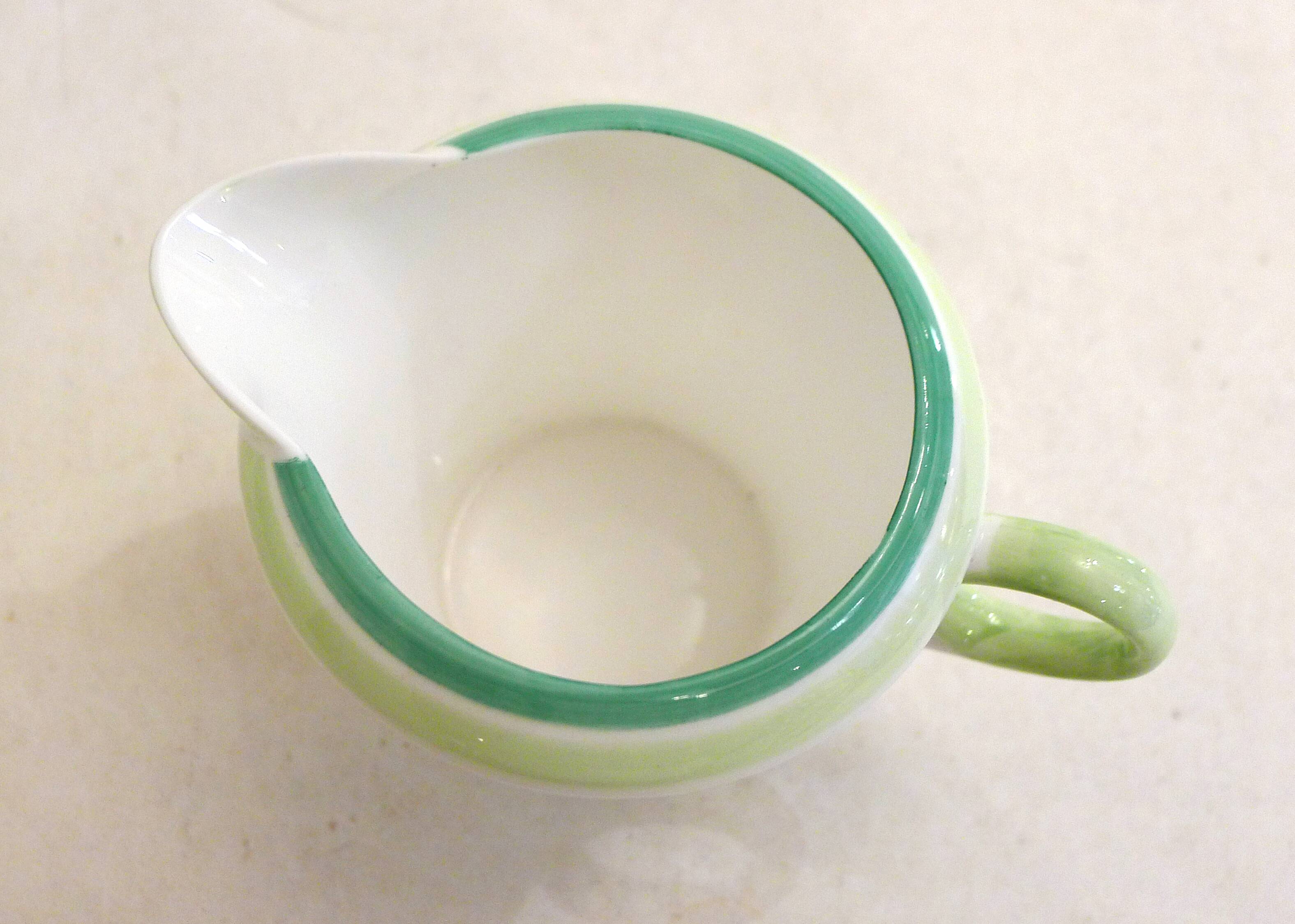 Art Deco English coffee service in porcelain from the 1930s.