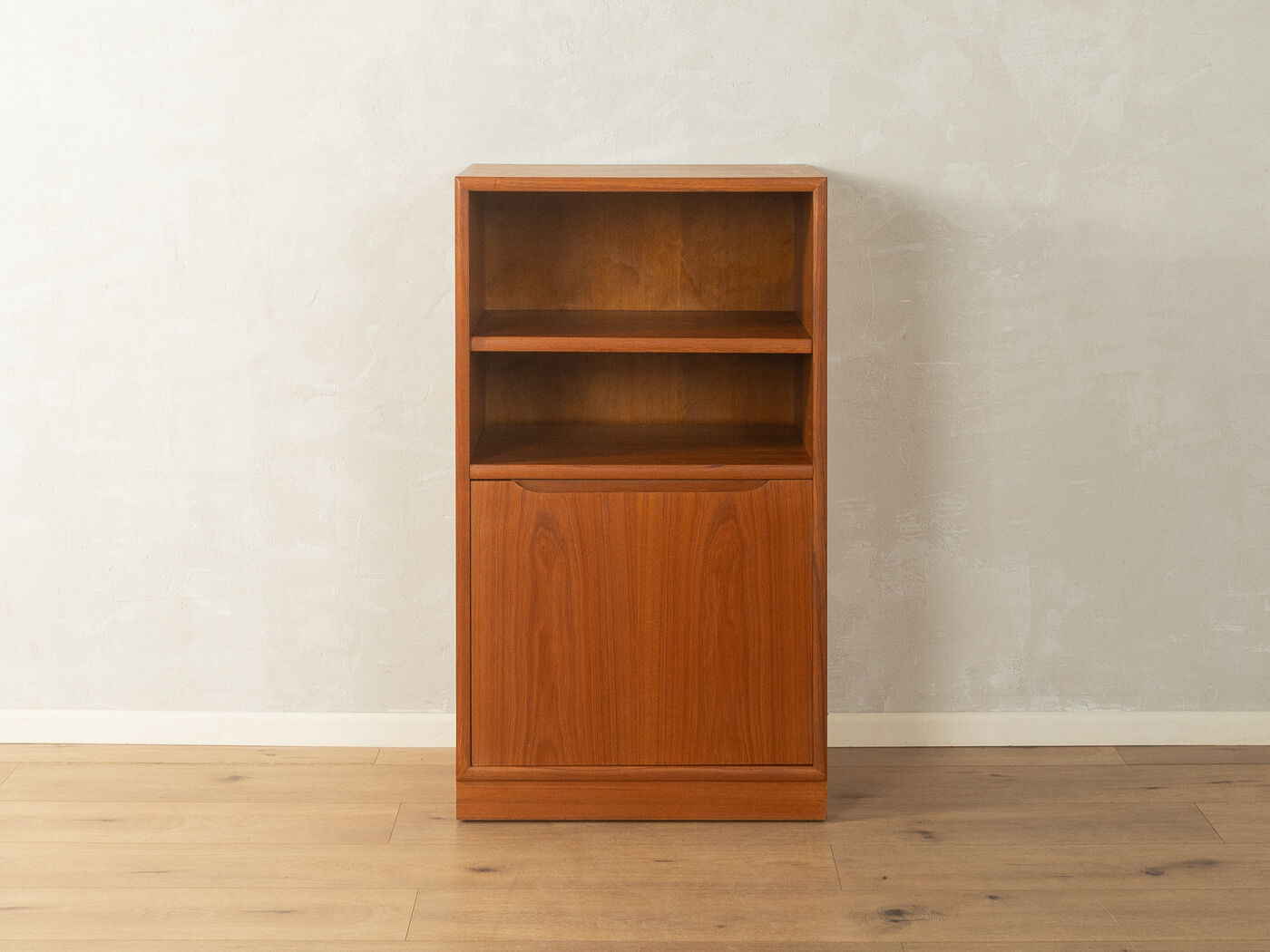 Classic chest of drawers from the 1960s, teak veneer