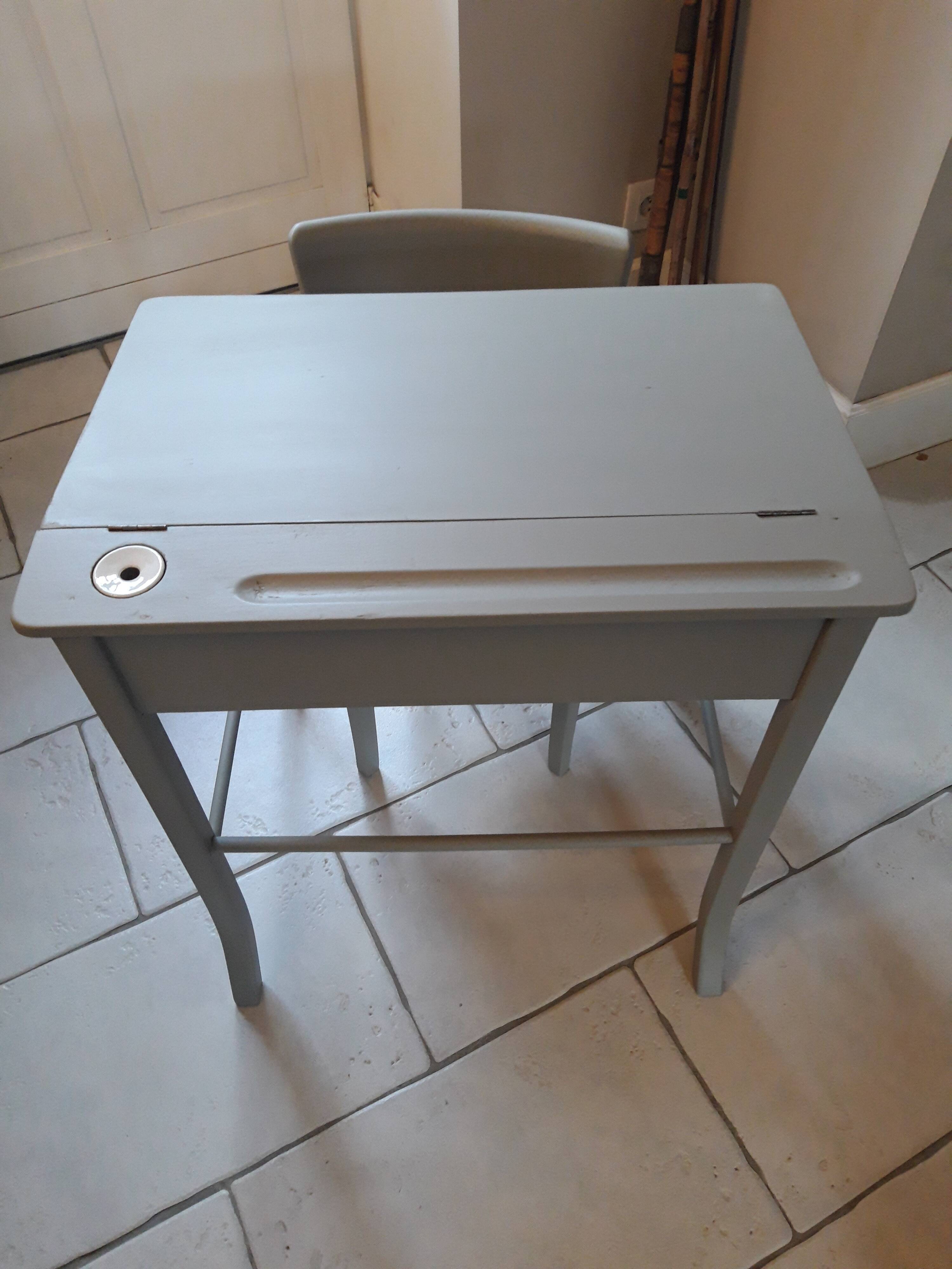 Baumann desk & chair 1950 color Lichen