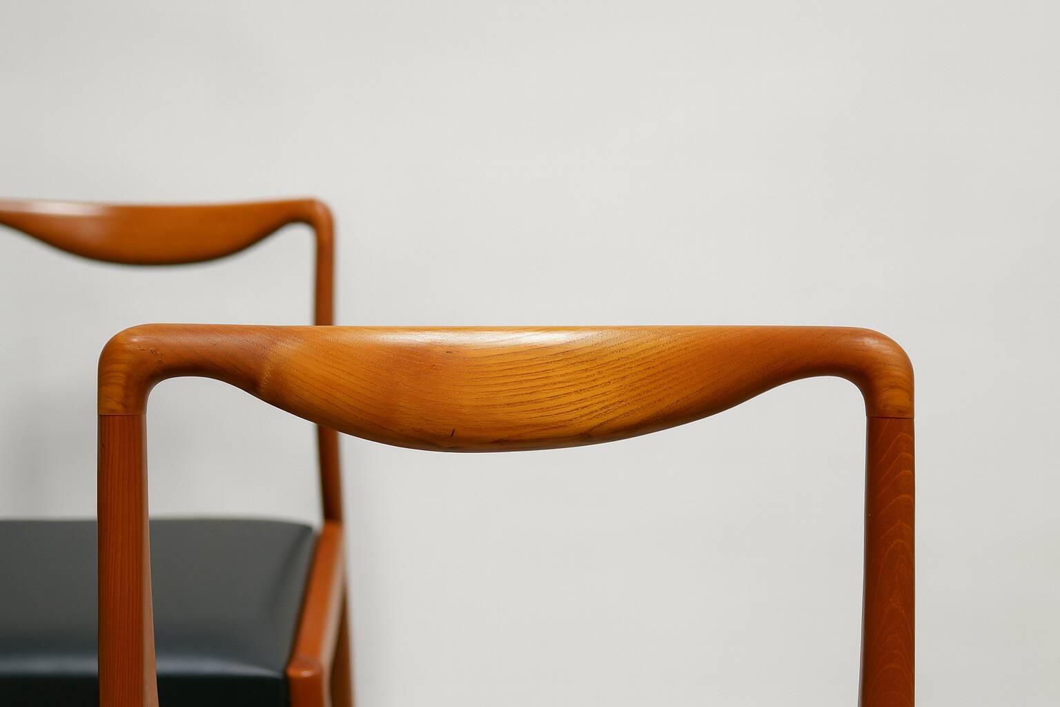 Lot de 4 chaises scandinaves vintage en bois — Années 60 — Style danois