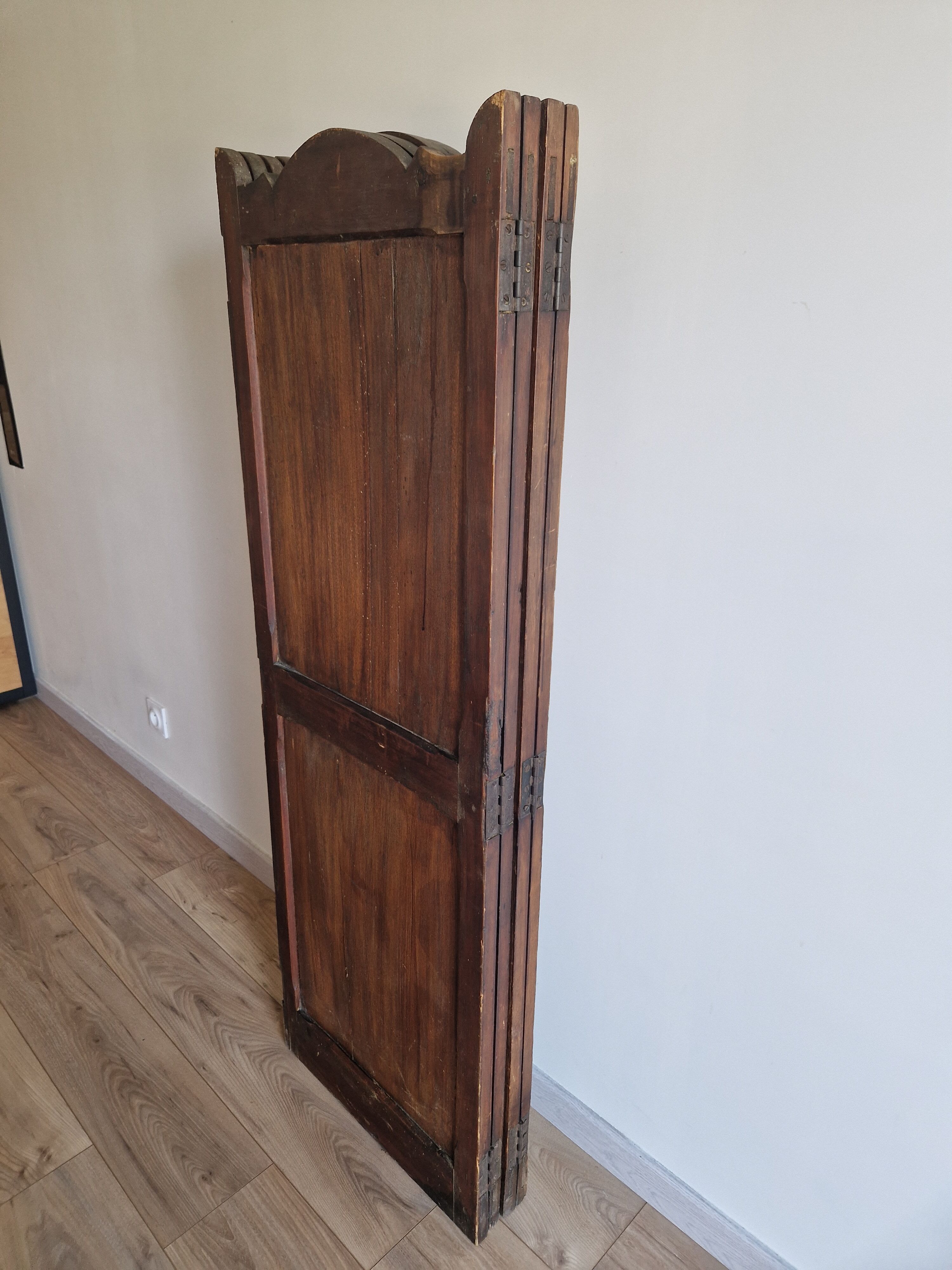 Nineteenth century wooden 4-leaf country canopy