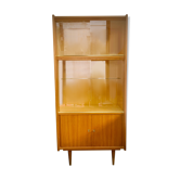 Vitrine double montée en biais avec portes de la maison Capelle 60' à Montauban
