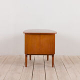 Mid Century free standing bullet shape executive teak desk by H.P. Hansen, Denmark, 1960s