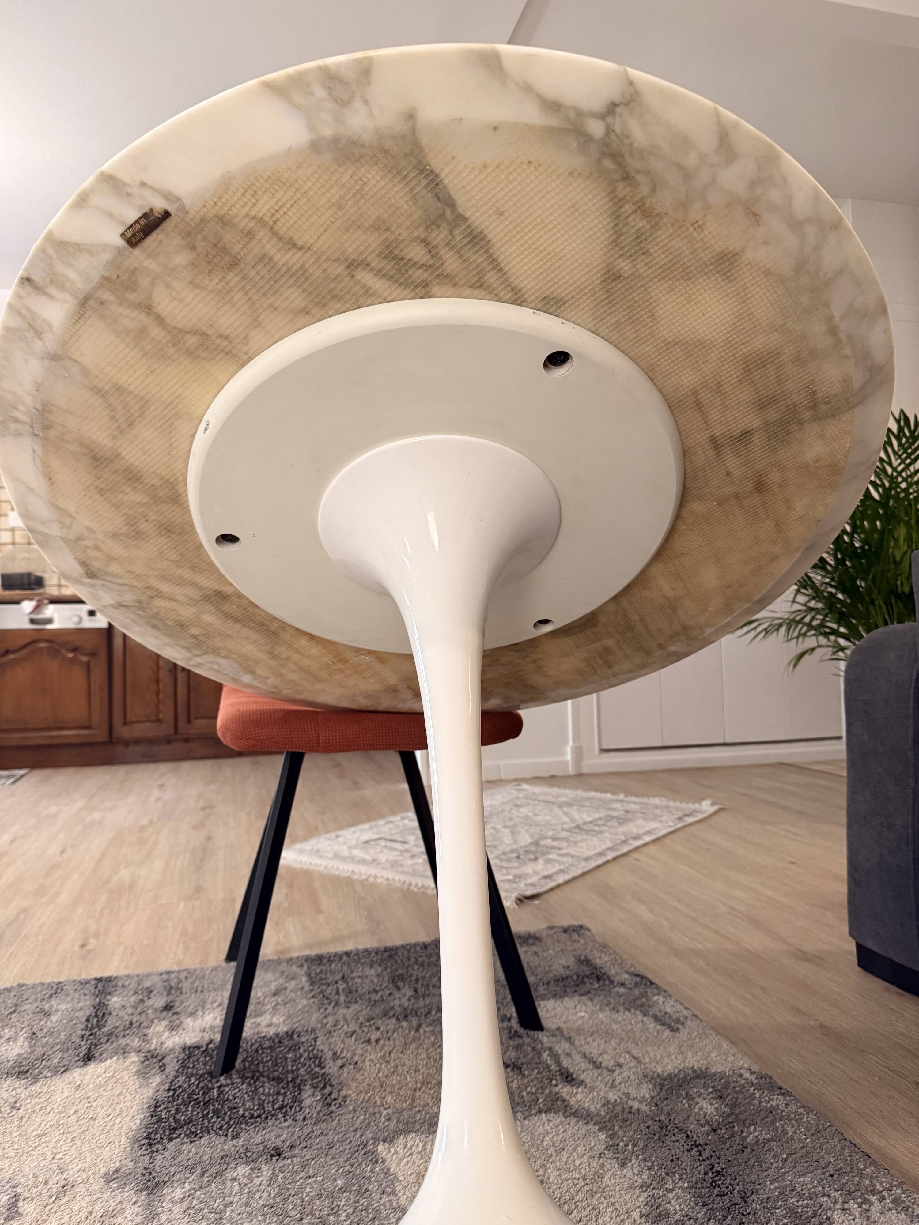 Table Knoll Saarinen Tulip marbre Ø 90 cm