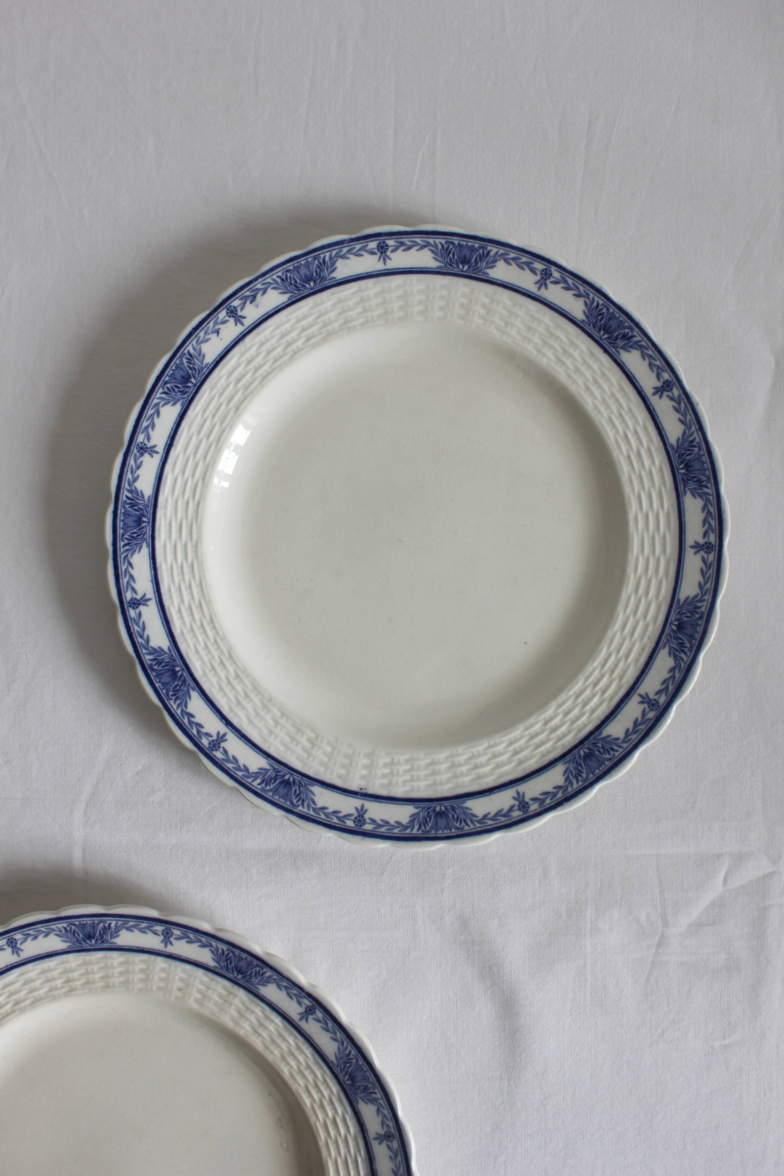 3 Mintons "Greenore" ironstone dinner plates