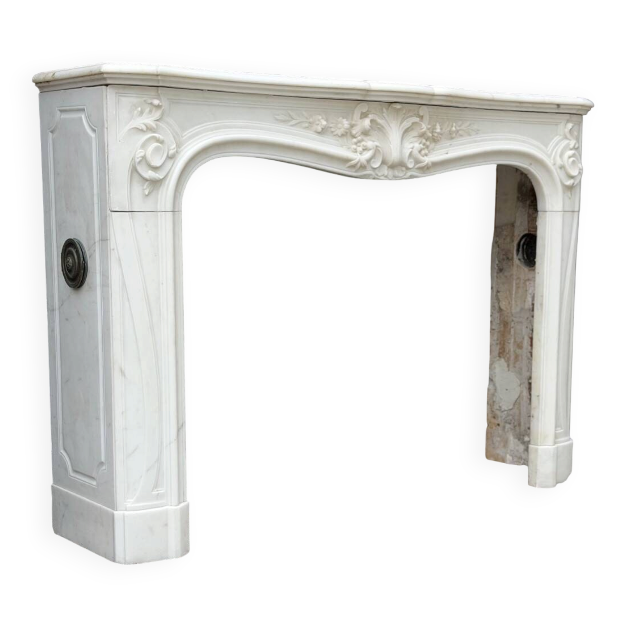 Cheminée de style Louis XV en marbre blanc de Thassos vers 1880