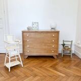 Vintage chest of drawers with round wooden handles