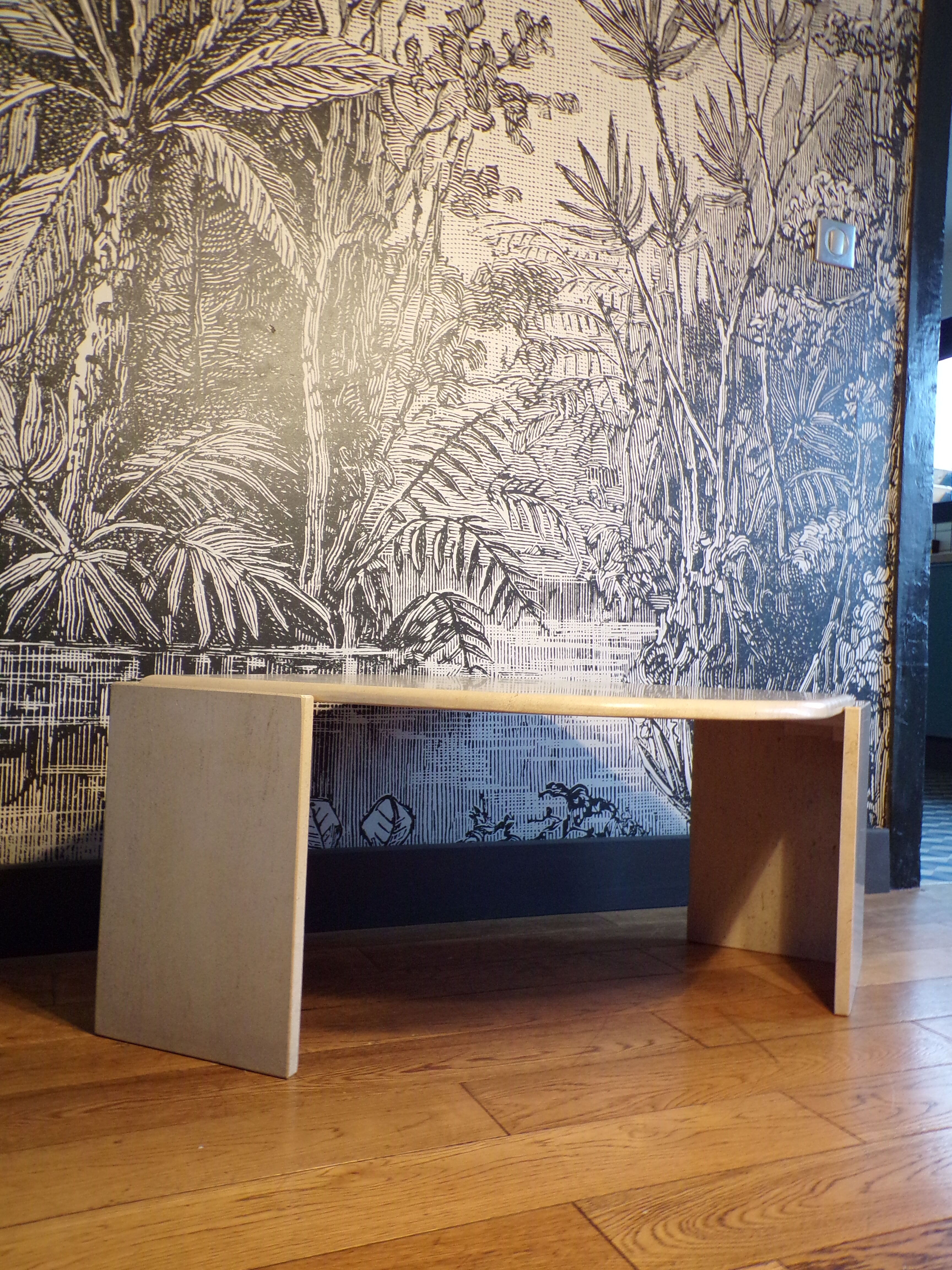 Low table eye in travertine