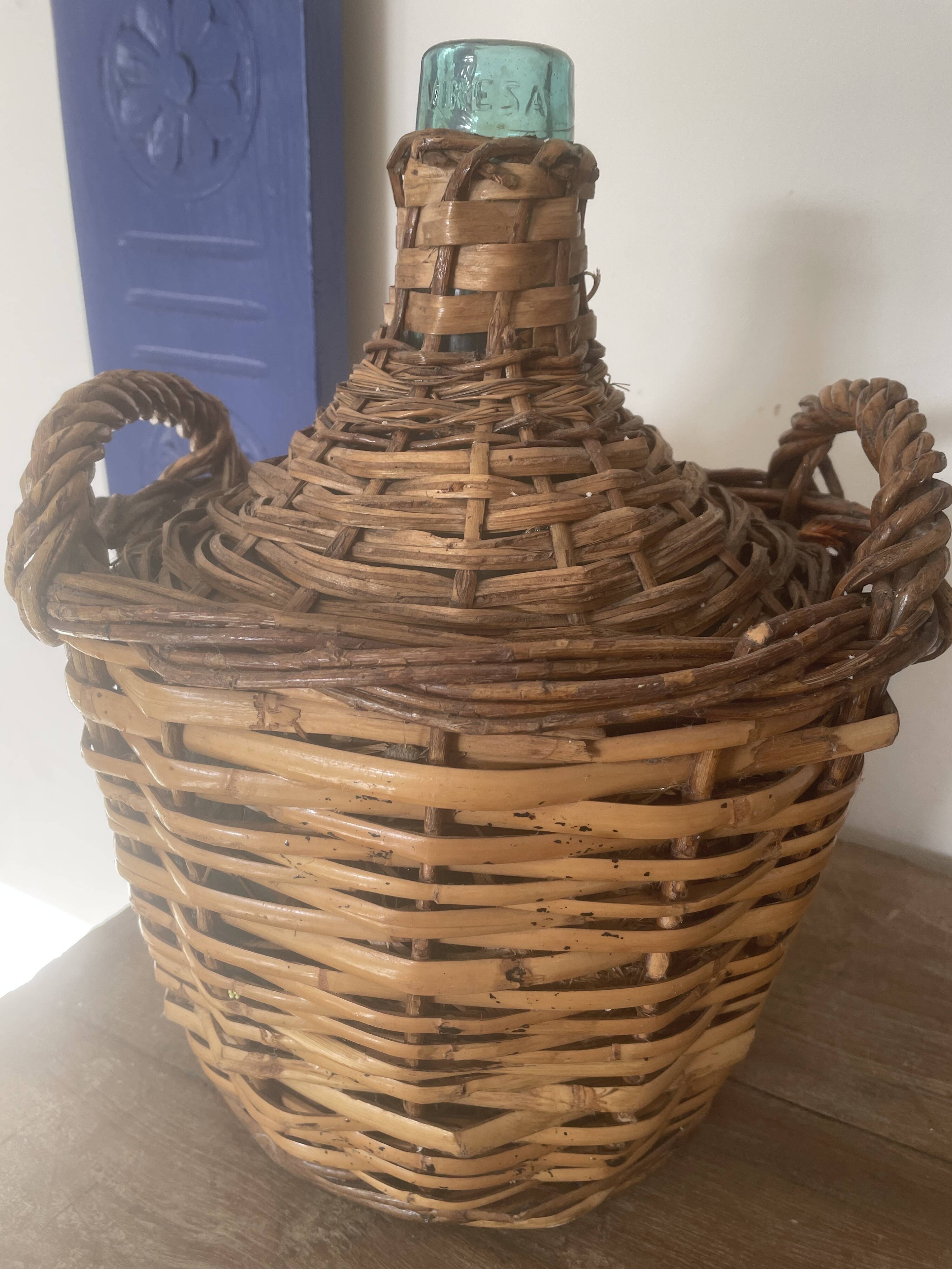 Give me a willow basket.