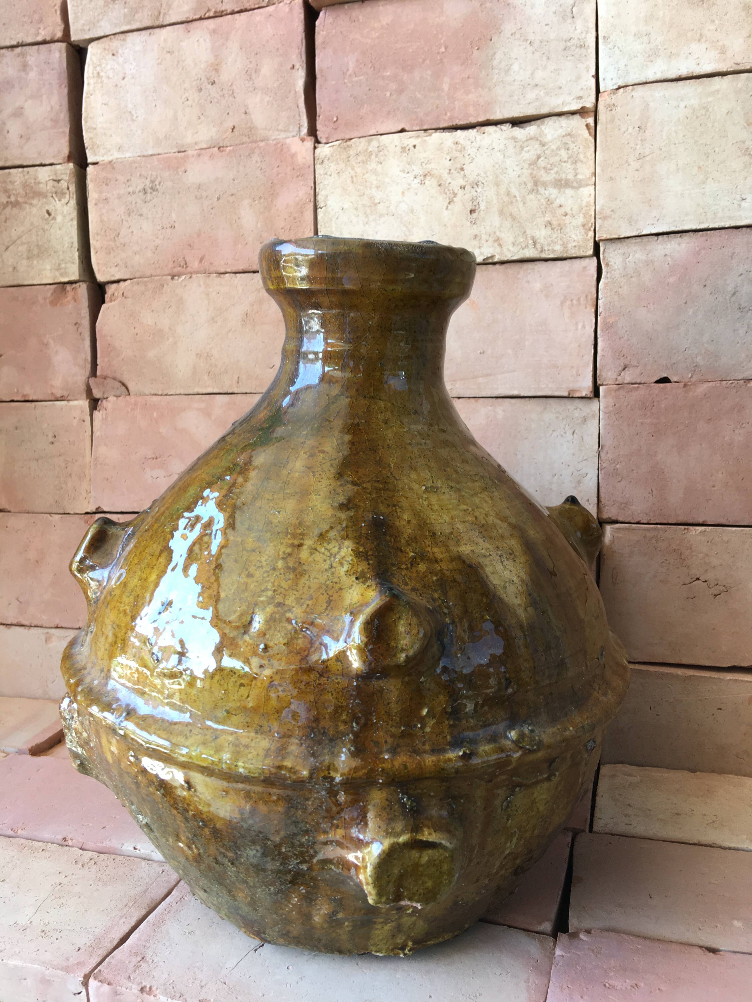 Poterie de tamegroute en terre cuite émaillée