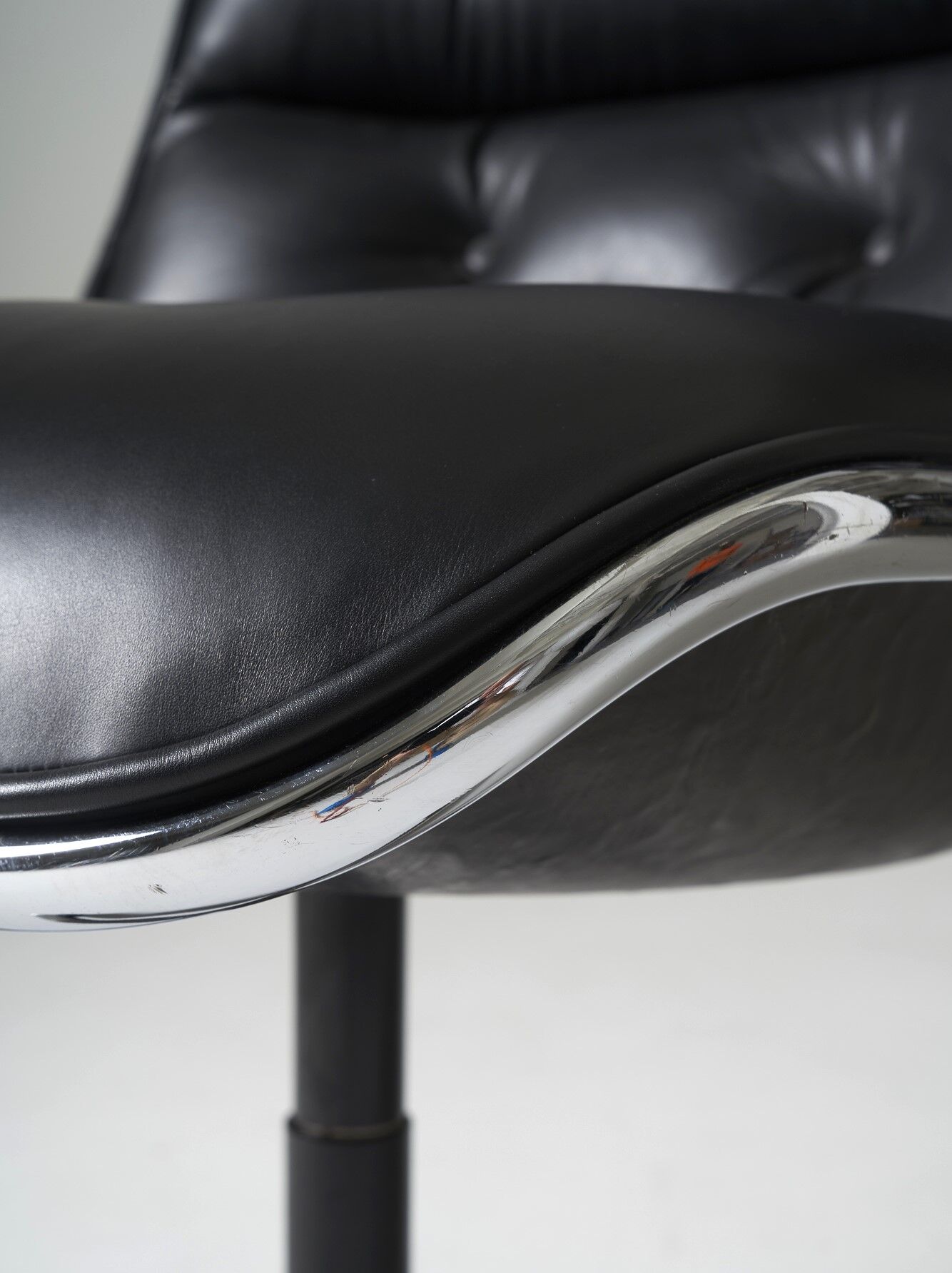 Charles Pollock office chair, Edition Knoll International