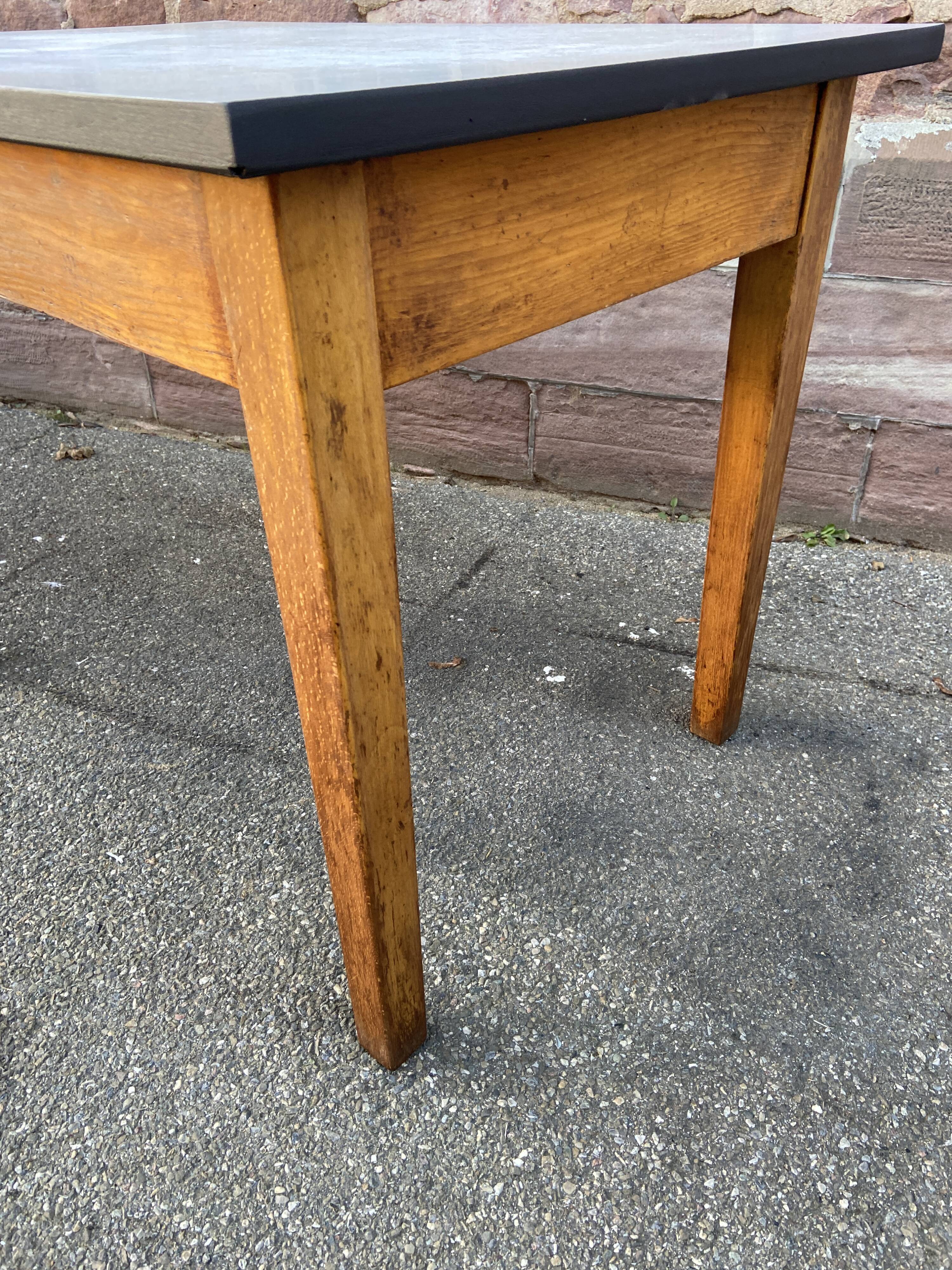 Mid-century kitchen table Formica 1960 french table