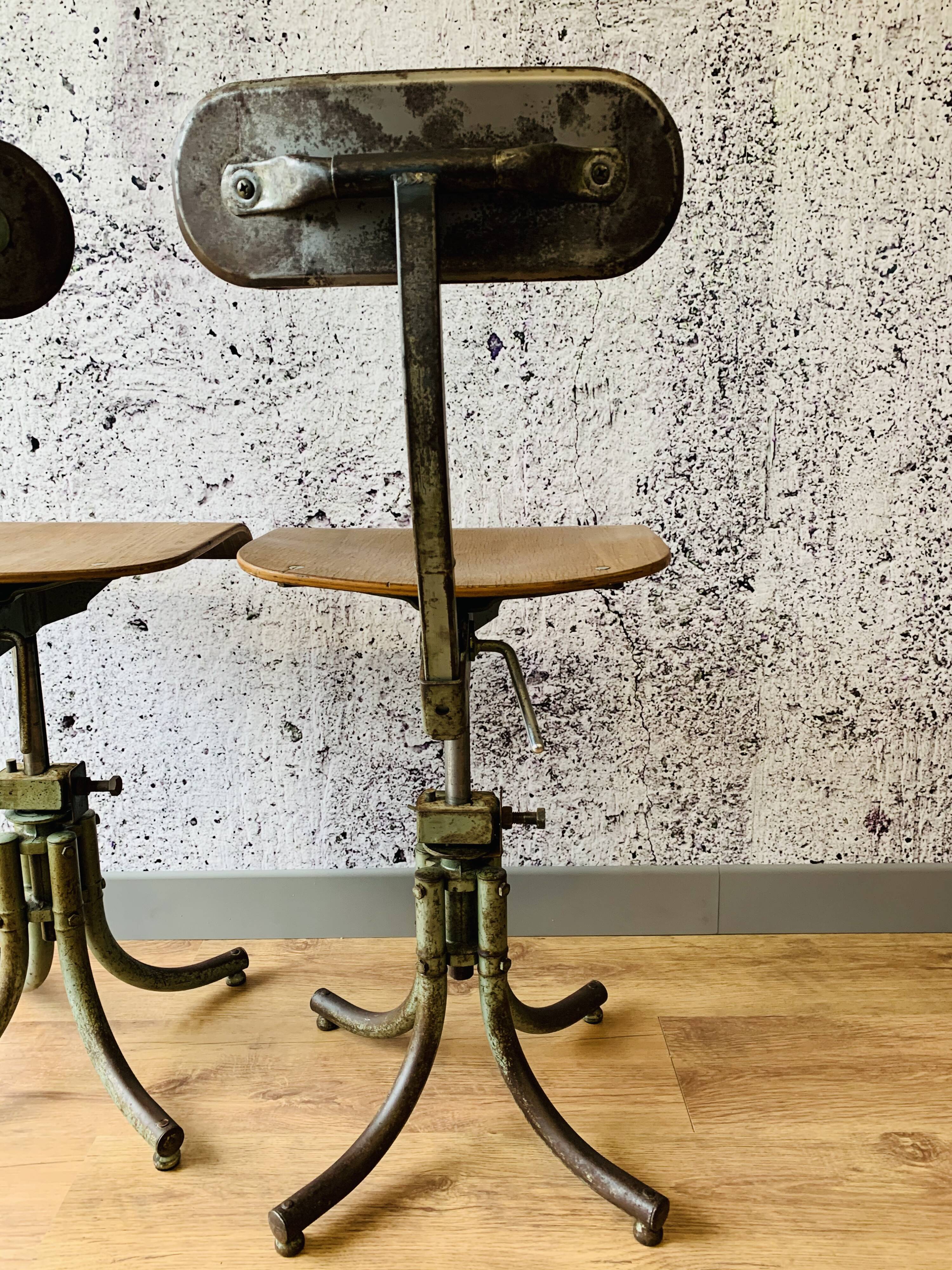 Biénaise industrial chairs