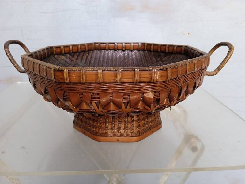 Cup / basket ikebana japan bamboo braided XXth