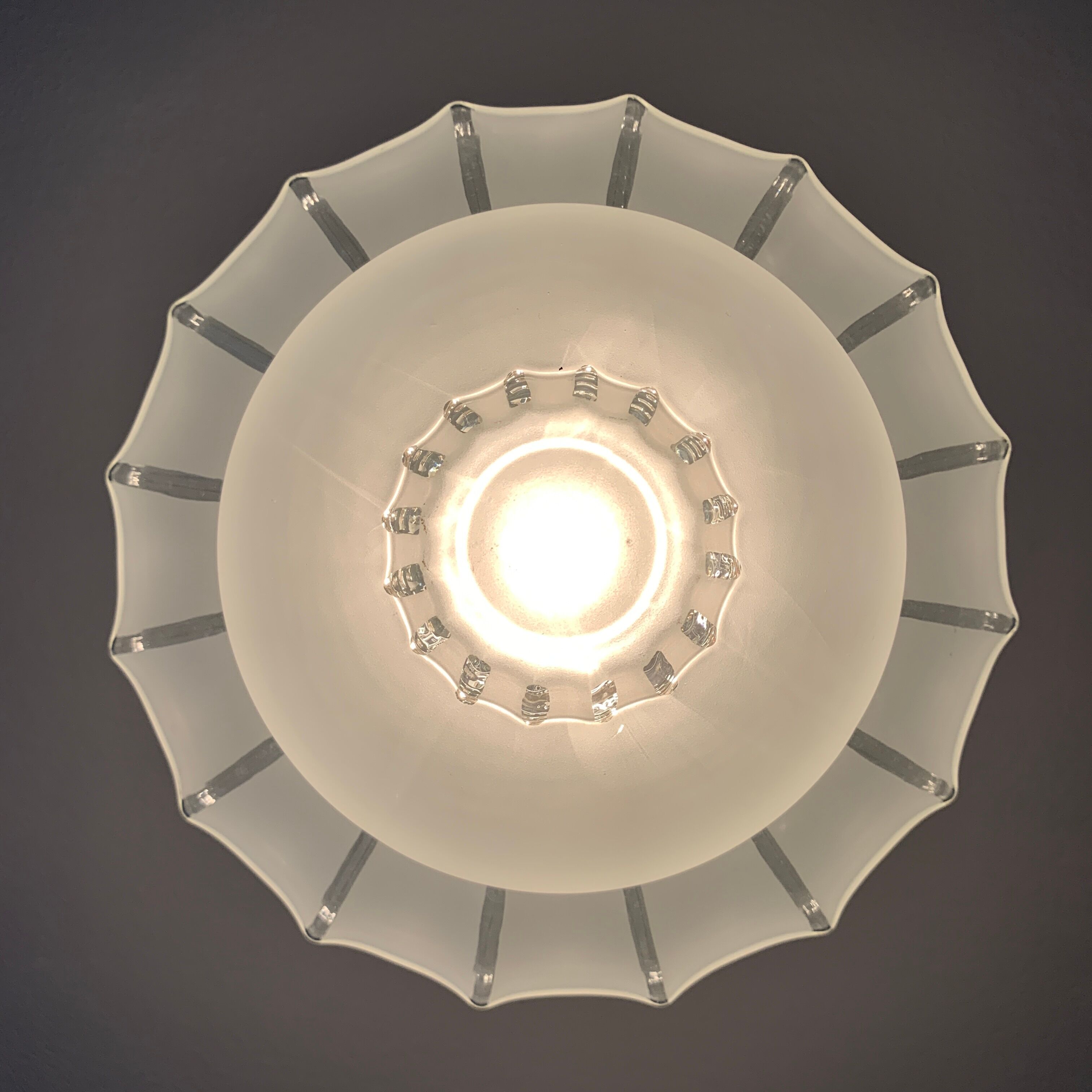 Suspension globe glass art deco cocoon shape skyscraper