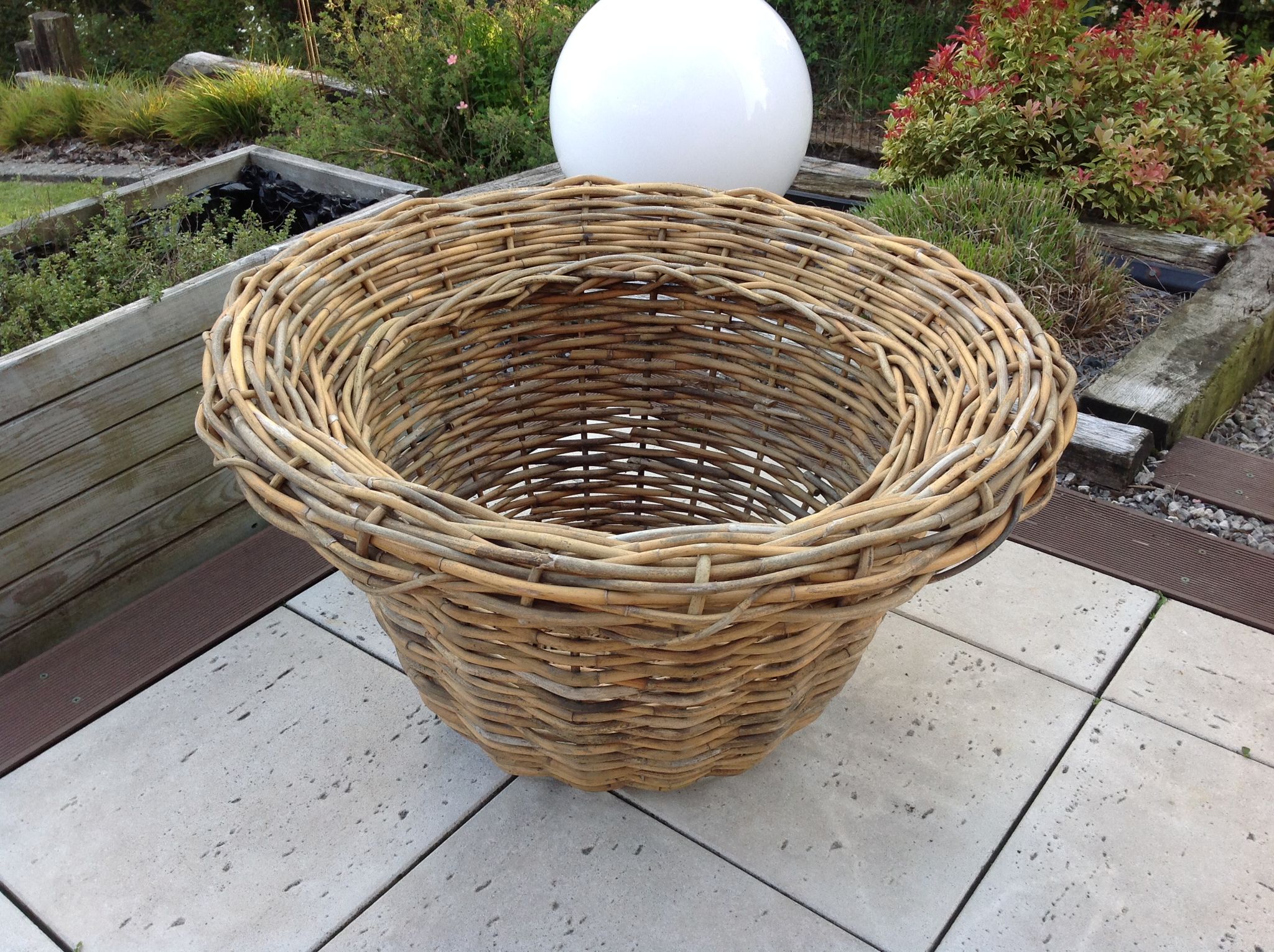 Round pot cover "King size" in rattan/vintage 70 years