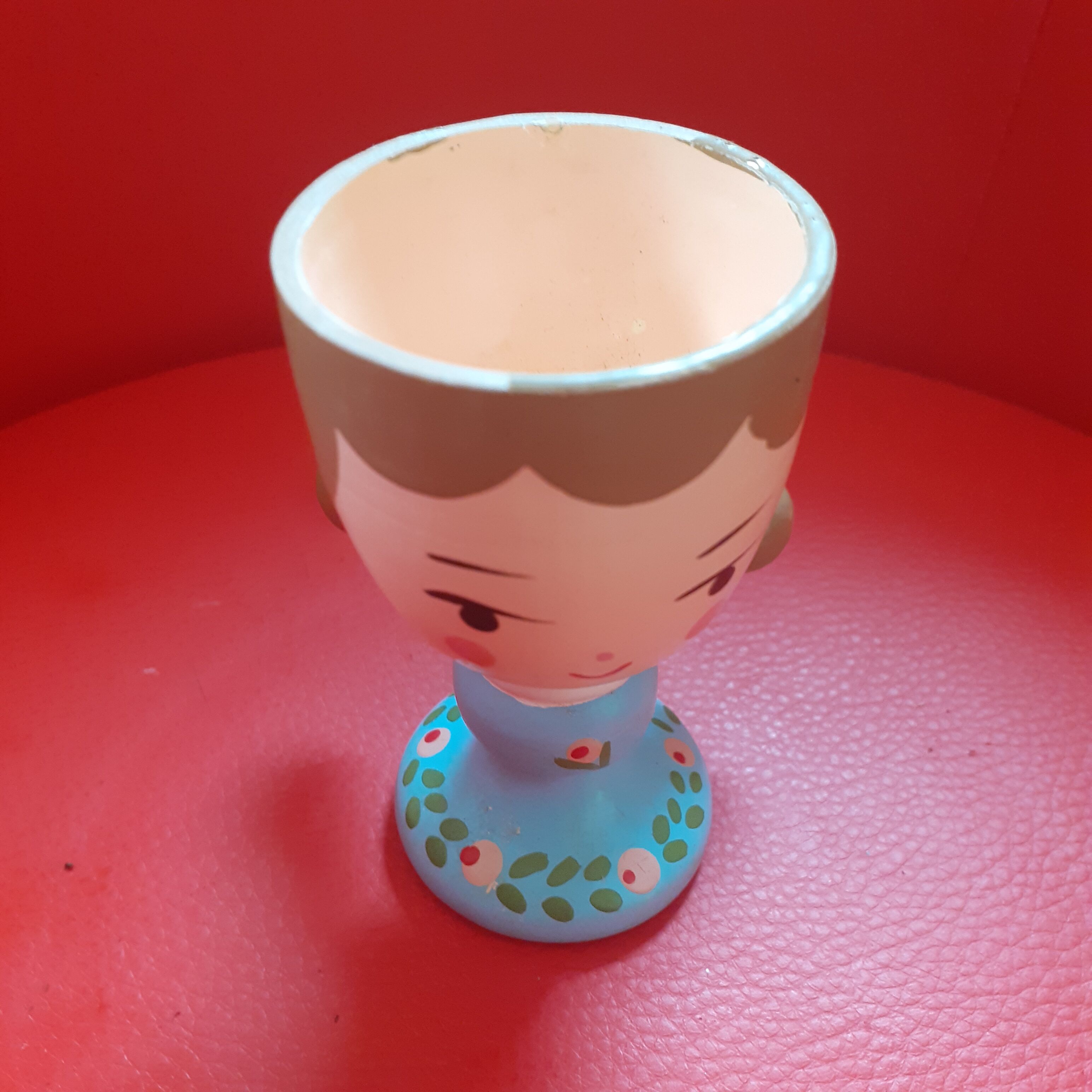 Wooden shell, hand painted, little girl, year 50