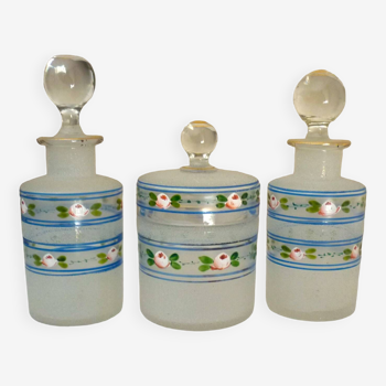 Toiletry bottles, perfume, frosted crystal, enameled and gilded powder compact, circa 1900