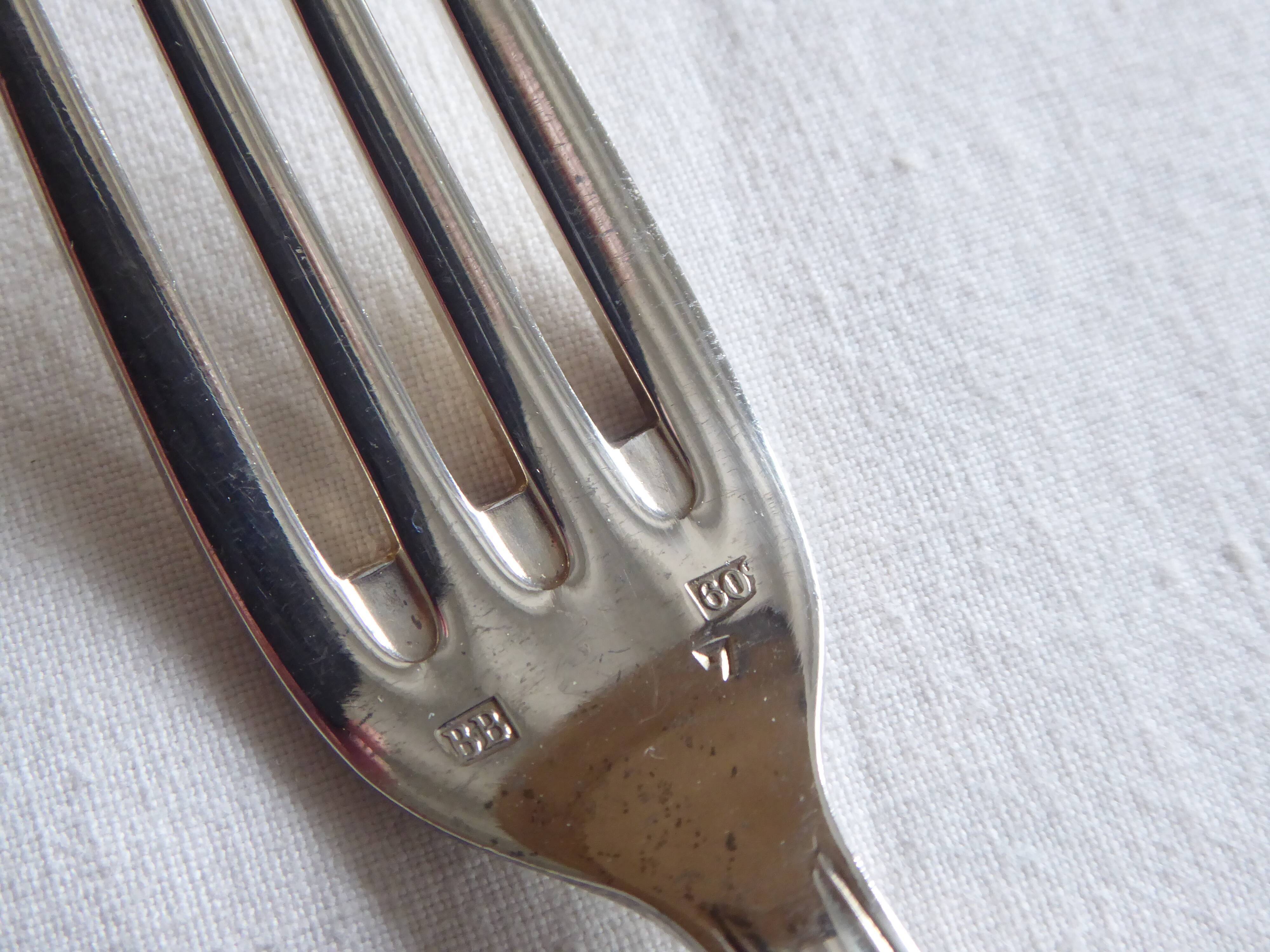 12 dessert forks, silver metal