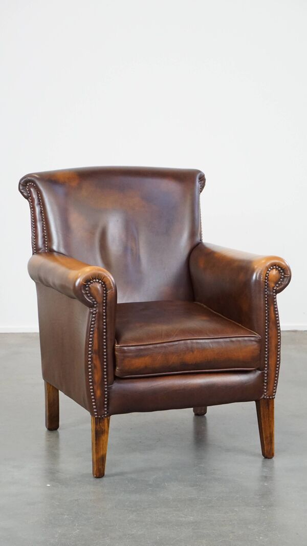 Fauteuil de style anglais en cuir de vachette marron foncé