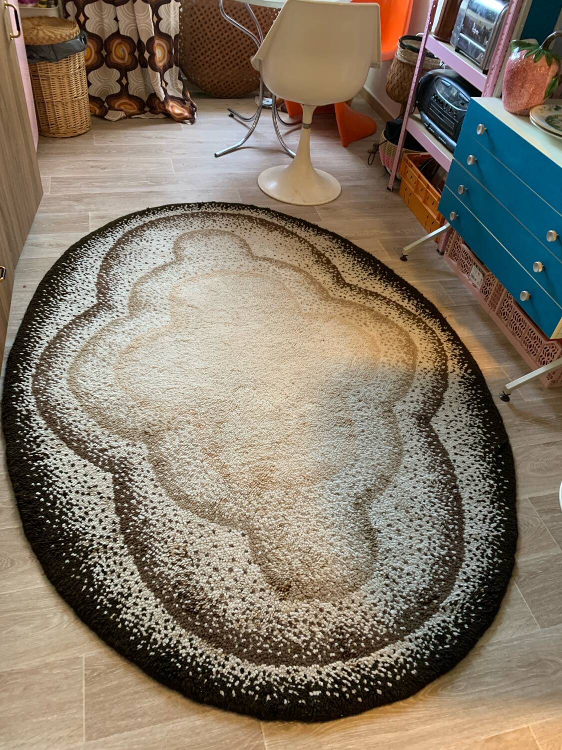 Oval rug from the 70s