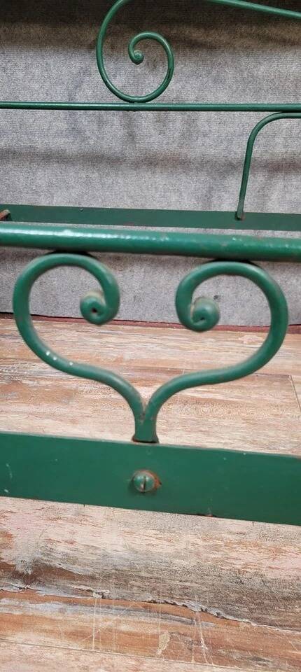 Rare Venetian Napoleon III period rest bench in cast iron and sheet metal