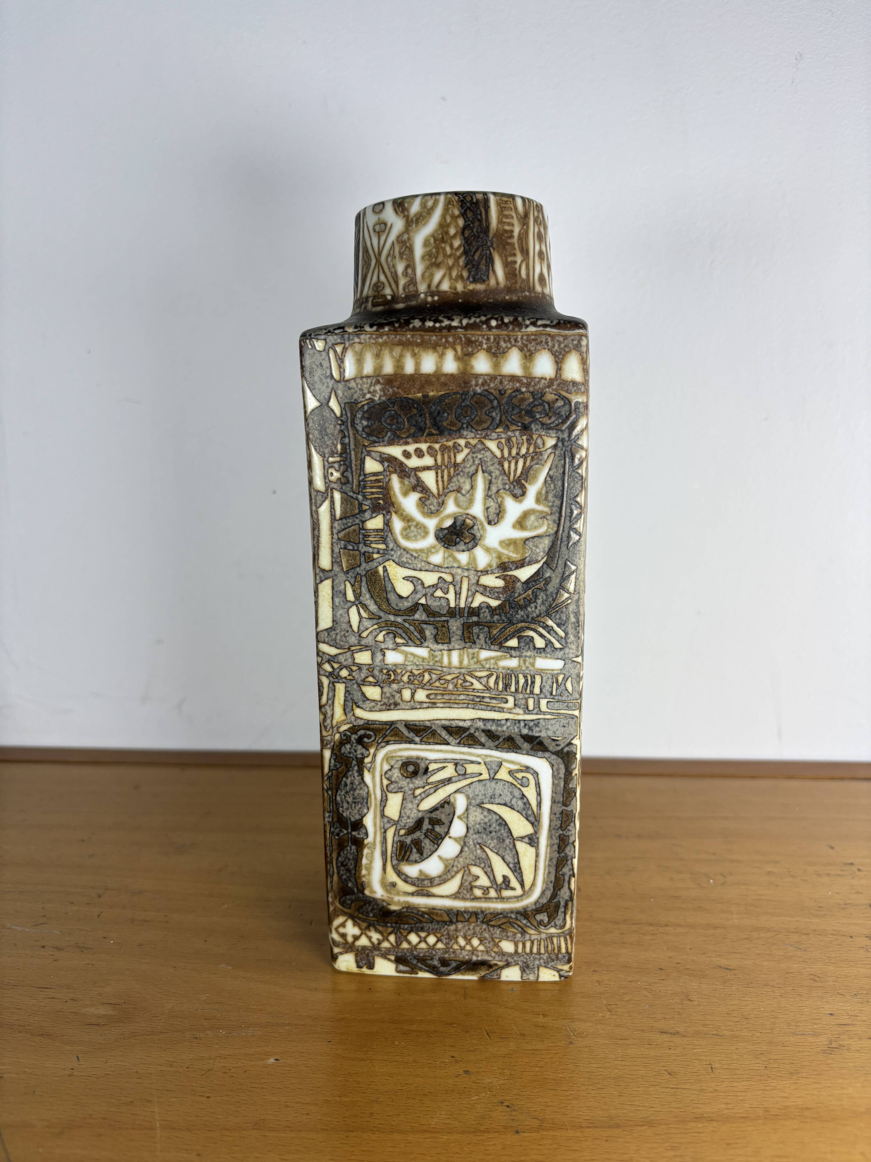 Scandinavian stoneware vase decorated with birds and flowers – Nils Thorsson for Royal