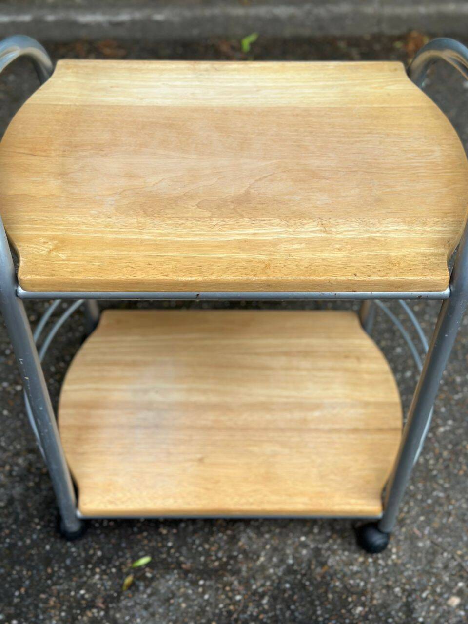 Ikea-style dessert trolley with tubular steel and solid wood 1