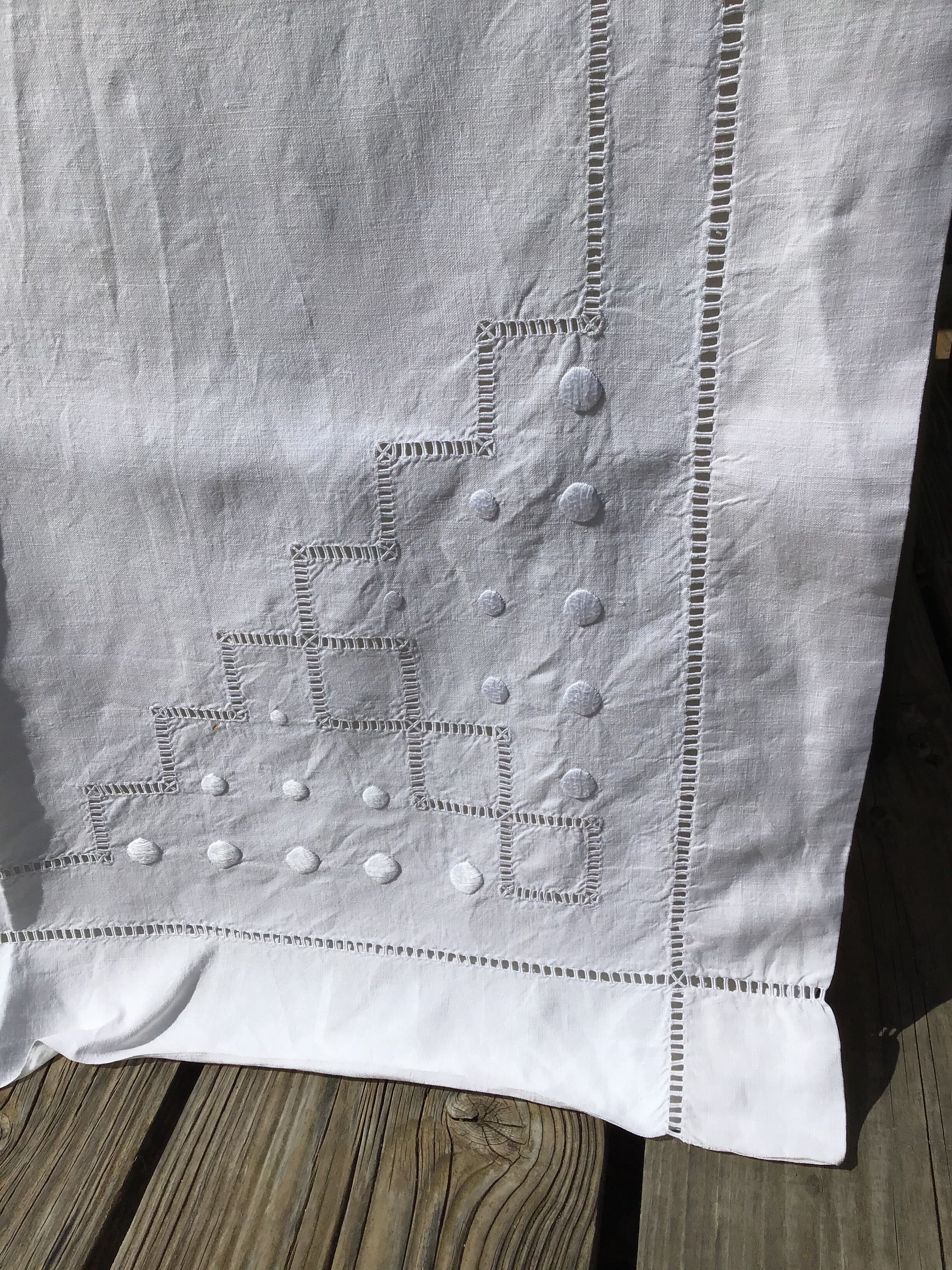 Linen sheet MLD lozenges and double day scale