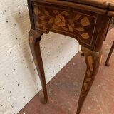 Table a jeu de style Louis XV en marqueterie Hollandaise XIX siècle Console